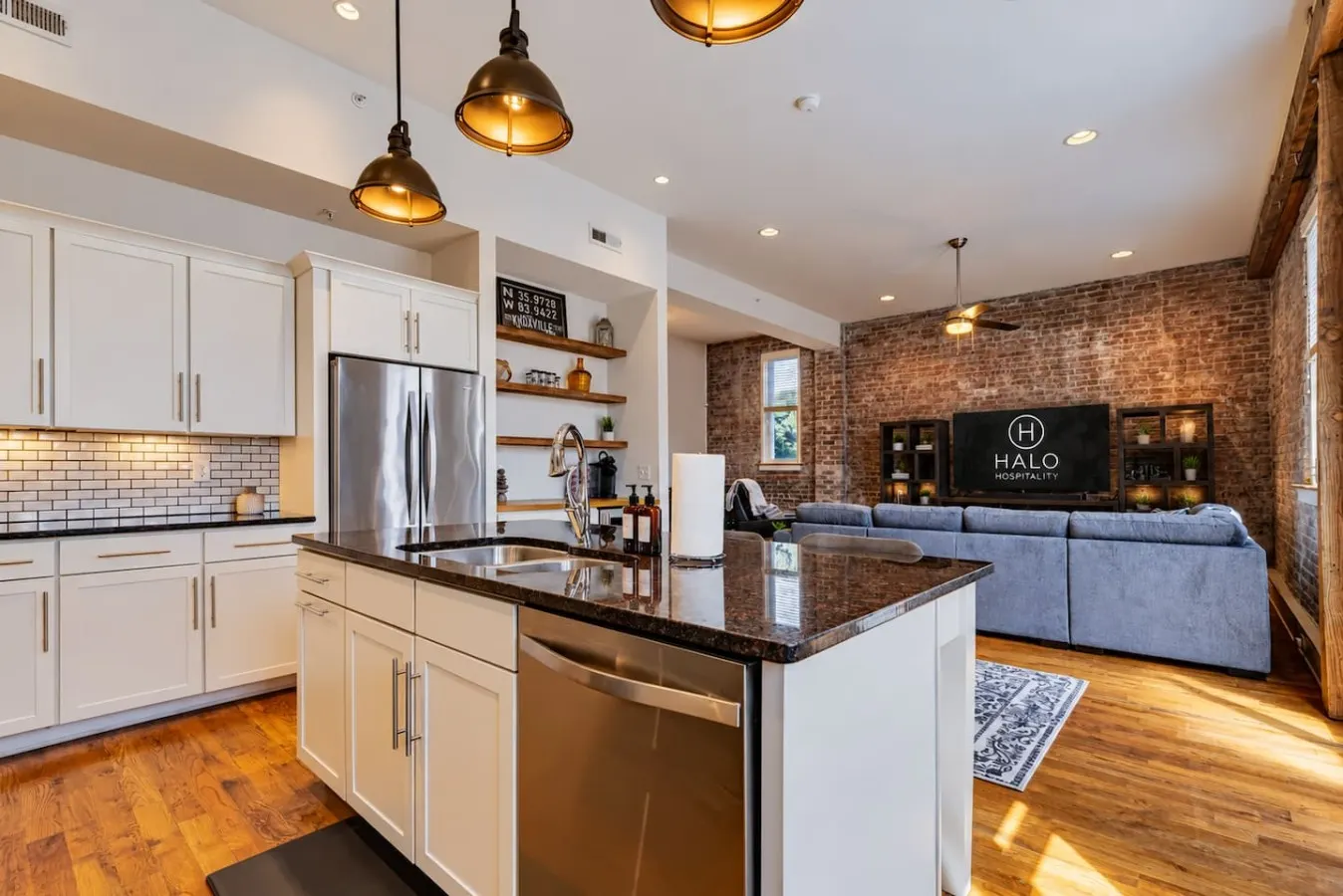 Modern Luxury Townhome Near Old City & Downtown 11