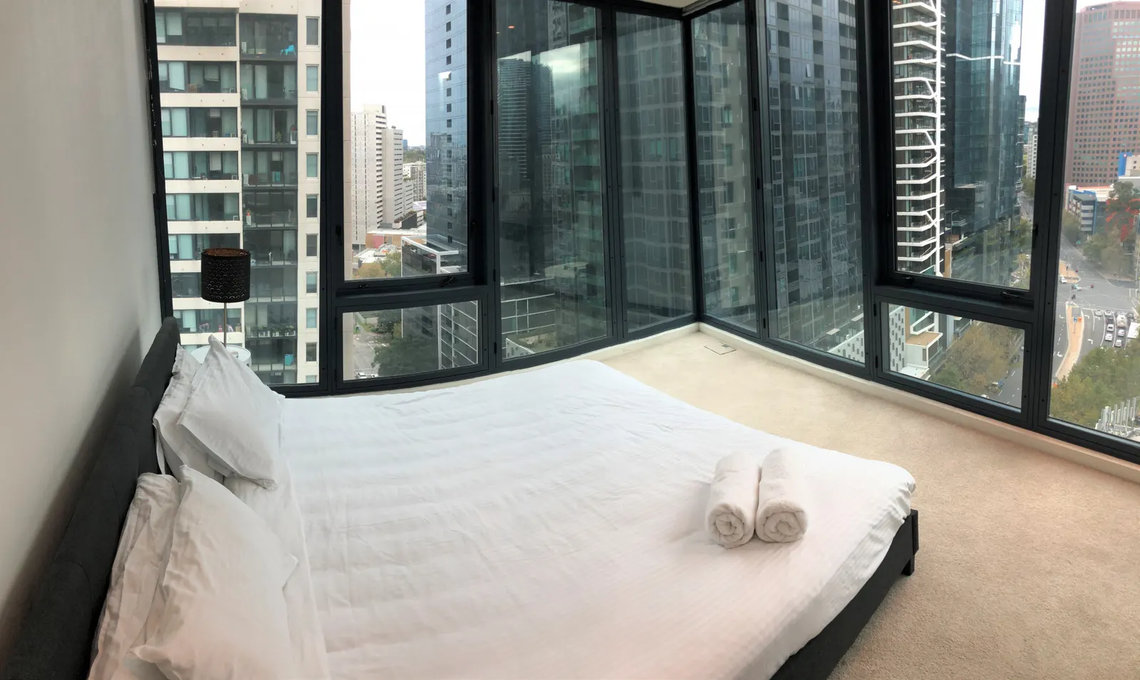 ReadySet Apartments on Southbank One - 3 Bedroom Apartment SC1 8