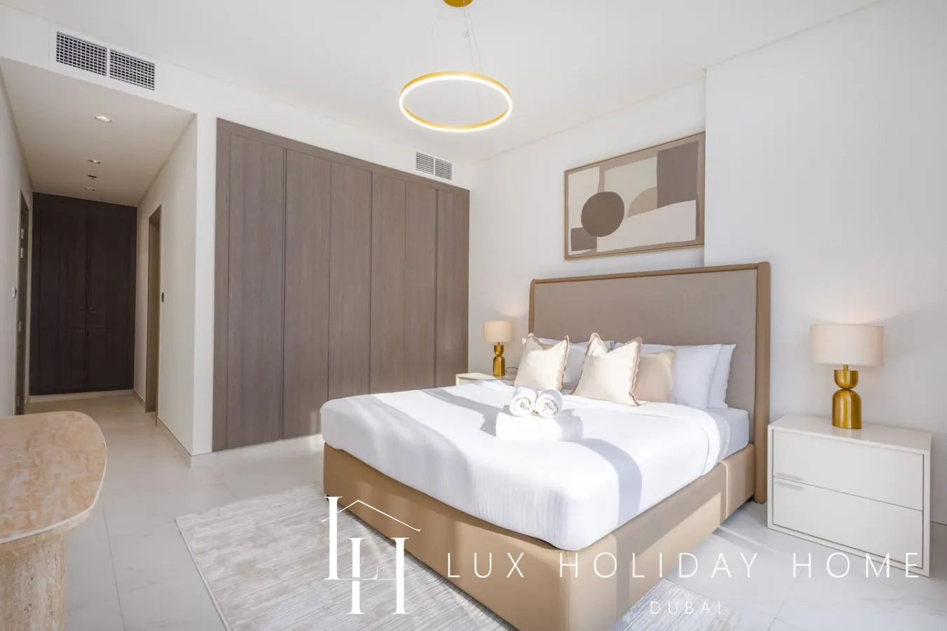LUX The Burj Khalifa Lagoon View Suite 4 12