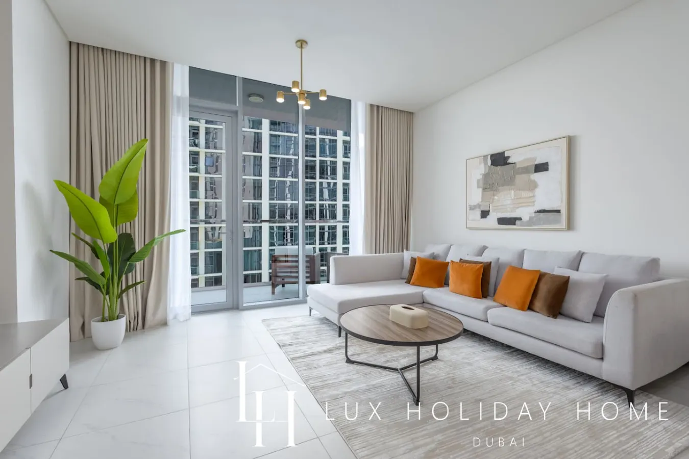 LUX The Burj Khalifa Lagoon View Suite 4 19