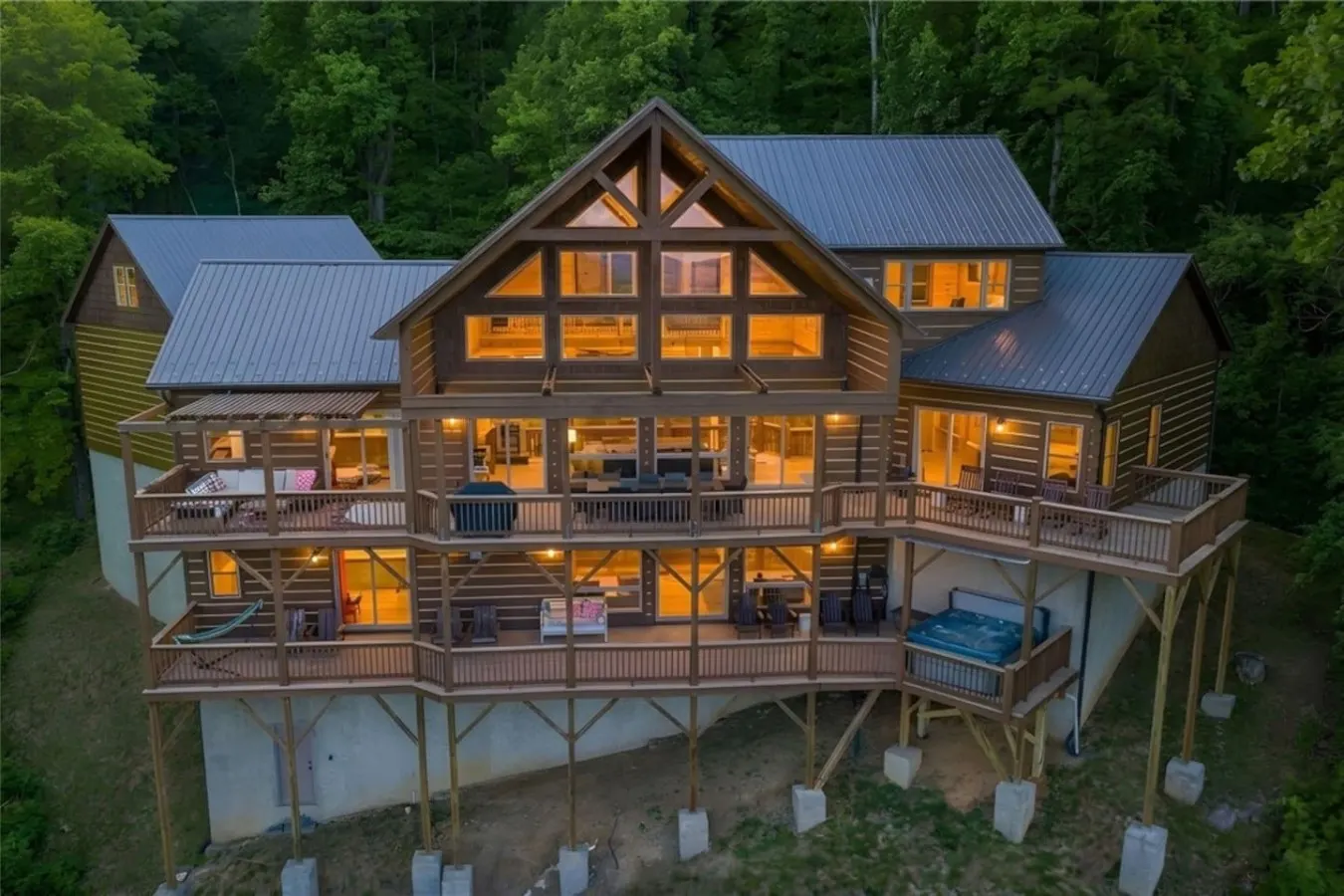 Boone Cabin | Hot Tub, 2 Game Rooms, Mtn Views