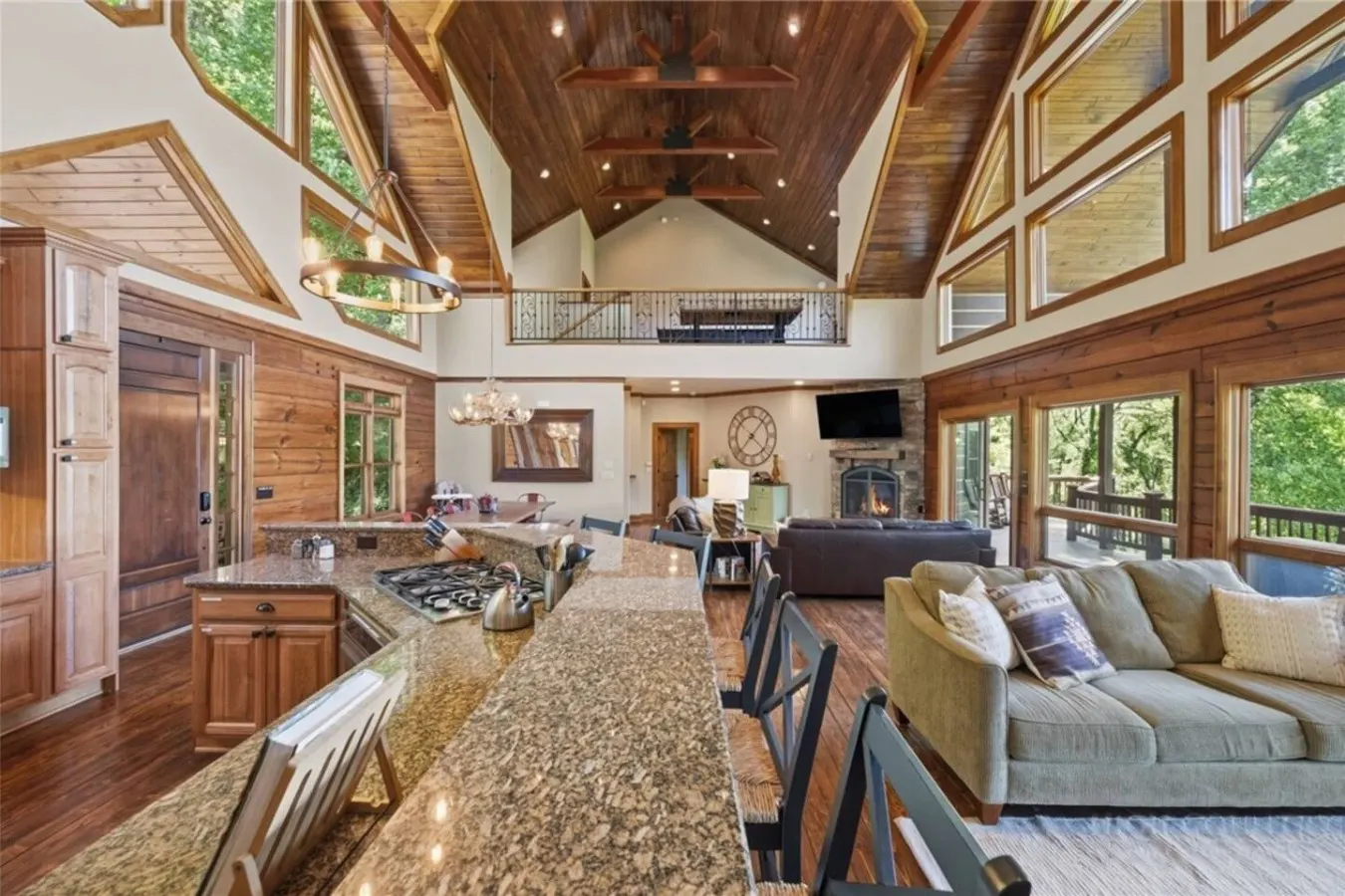 Boone Cabin Hot Tub, 2 Game Rooms, Mtn Views 17