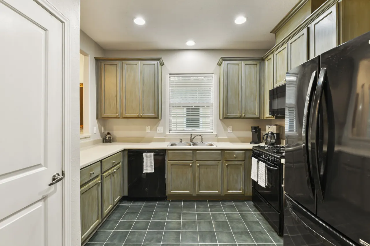 Gulf Escape Cottage Near Beach Attractions 14