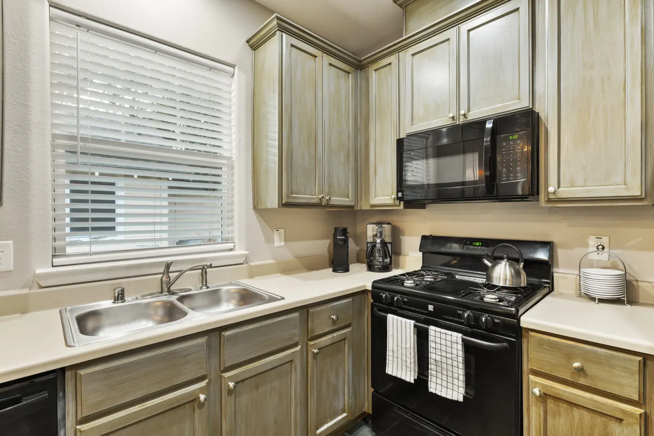 Gulf Escape Cottage Near Beach Attractions 17