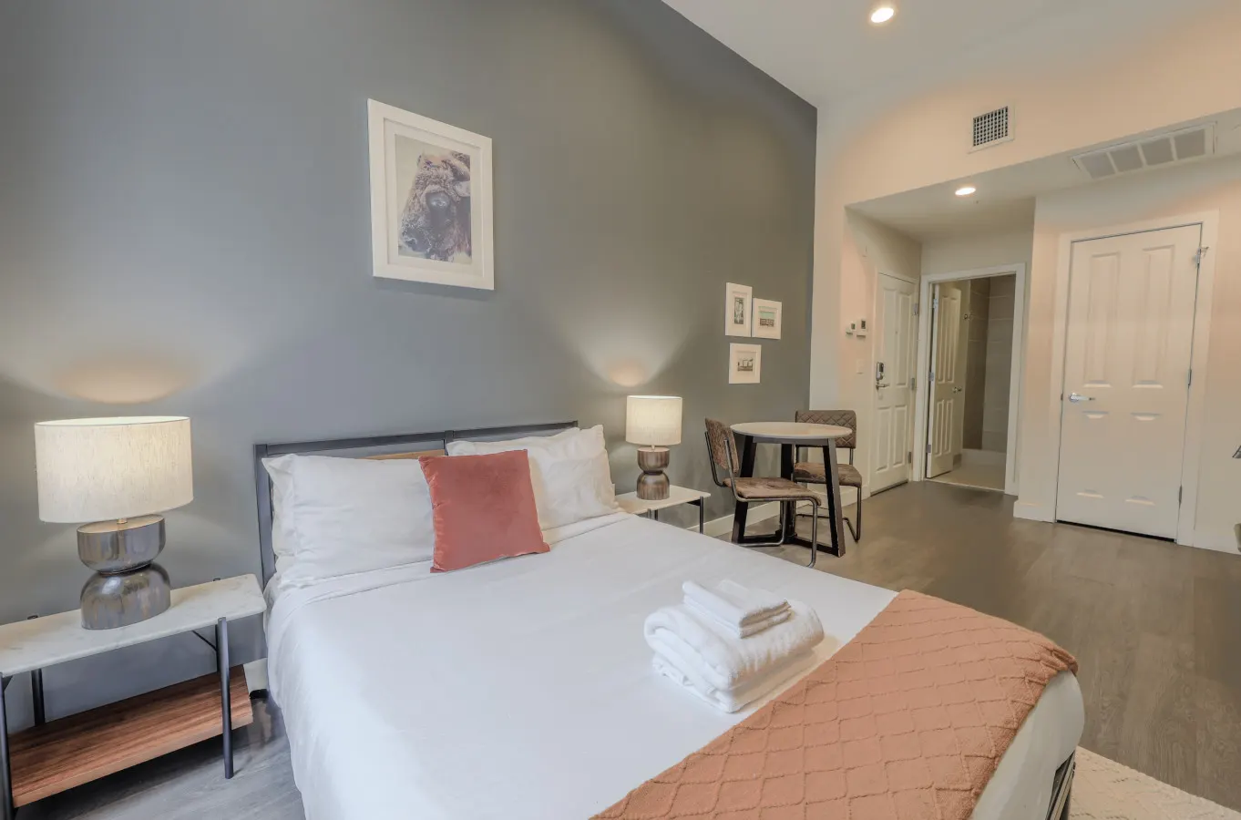 Airy, Pet-friendly, FiDi studio 4
