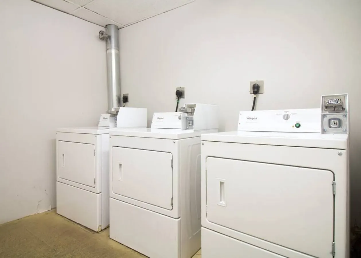 Airy, Pet-friendly, FiDi studio 7