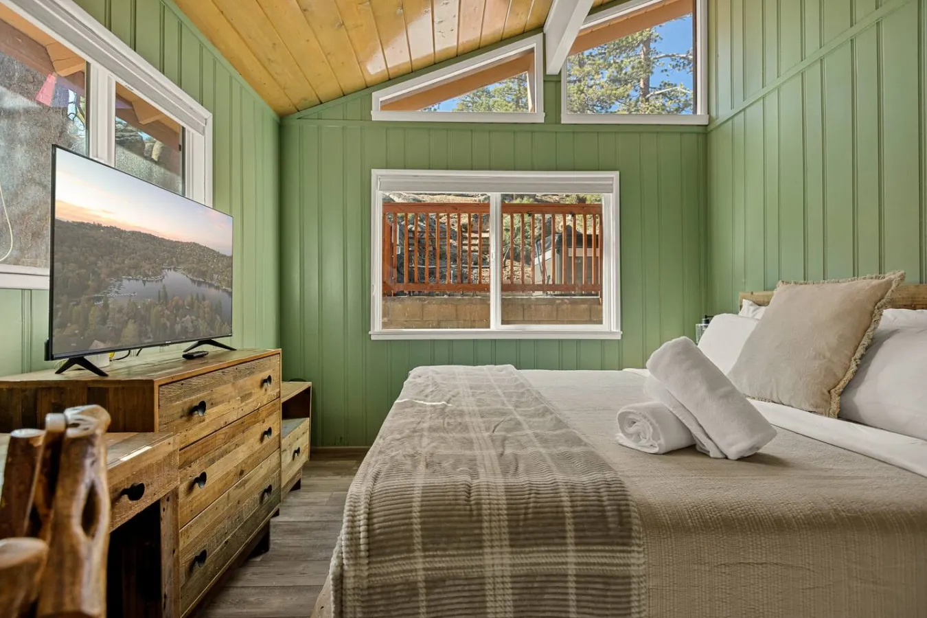 Lark Lookout: Serene Surroundings on Huge Private Lot! Hot Tub & Walk to Lake! 13