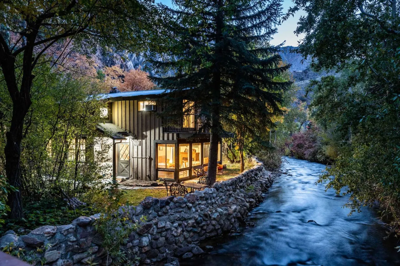 Cabin on Big Cottonwood River — photo 2