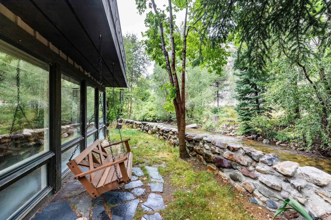 Cabin on Big Cottonwood River — photo 5