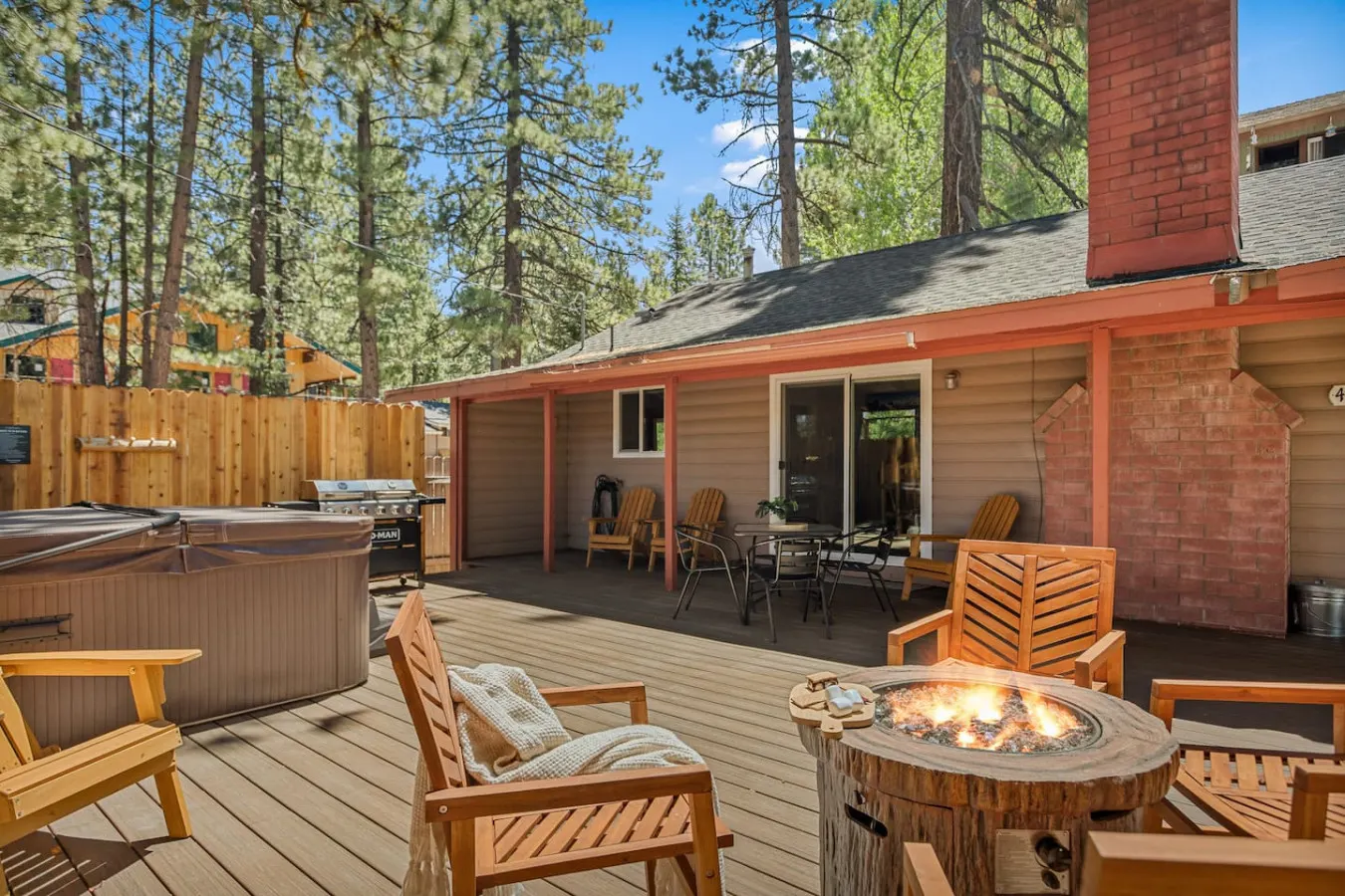 Lawliss Hideout, Steps to Village w/ Hot Tub 19