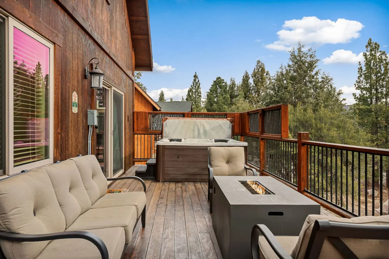 Bear Creek Lodge, Hot Tub near Snow Summit 1