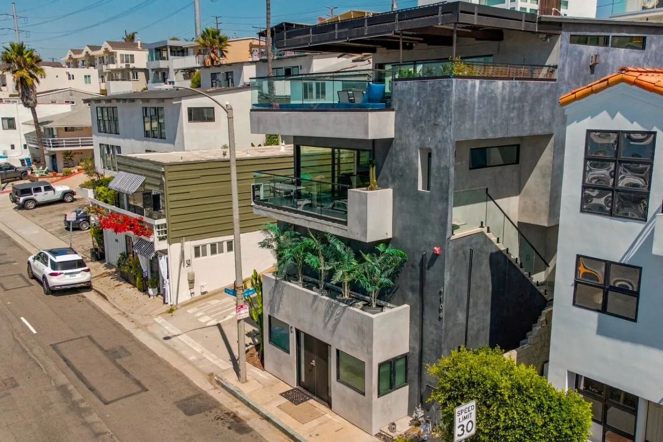 MB Highland - Cute Apartment Steps To Beach 6