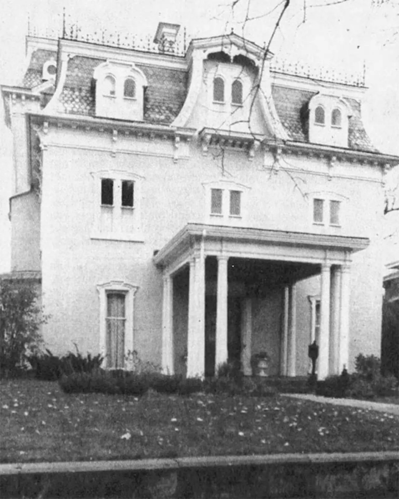 Stunning Victorian Mansion Downtown Lancaster 14