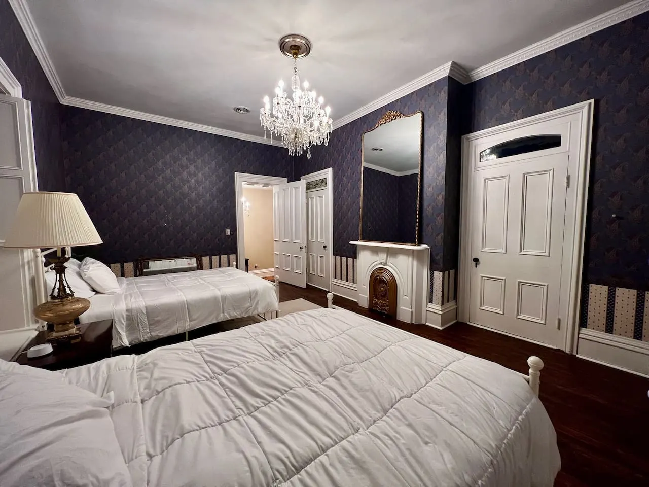Stunning Victorian Mansion Downtown Lancaster 18
