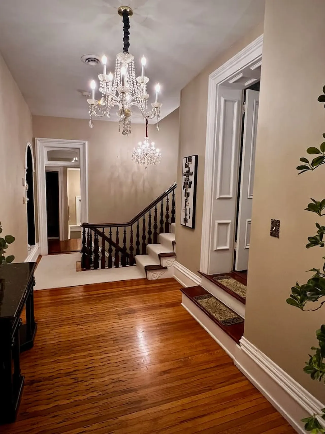 Stunning Victorian Mansion Downtown Lancaster 19