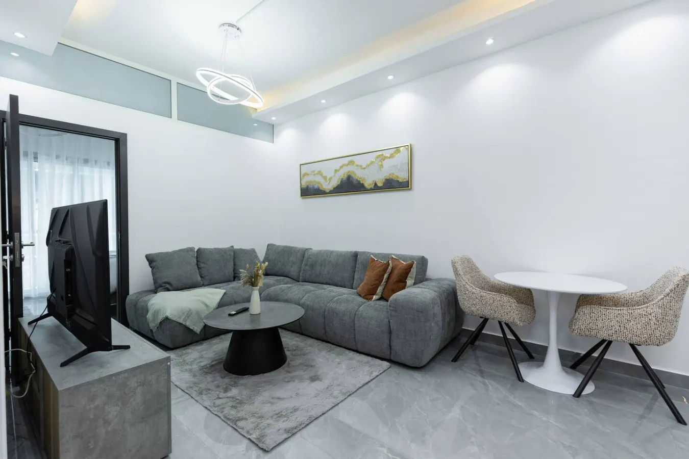 Dubai Marina - 1BHK Apartment near Dubai Metro 4