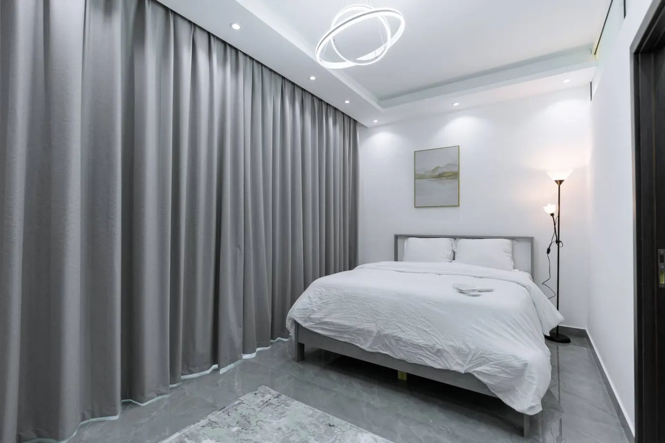 Dubai Marina - 1BHK Apartment near Dubai Metro 6