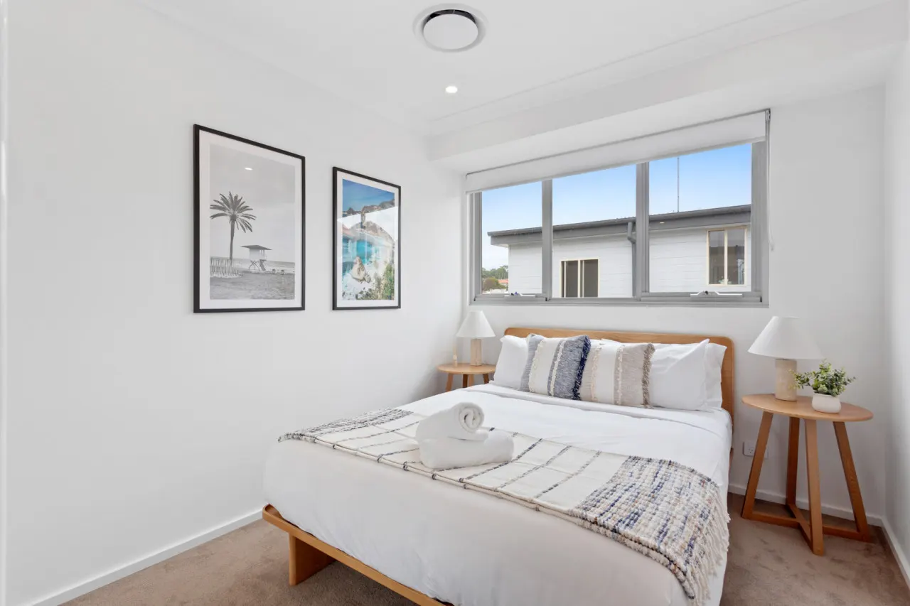 Modern Top Floor Home at Coogee Beach 9