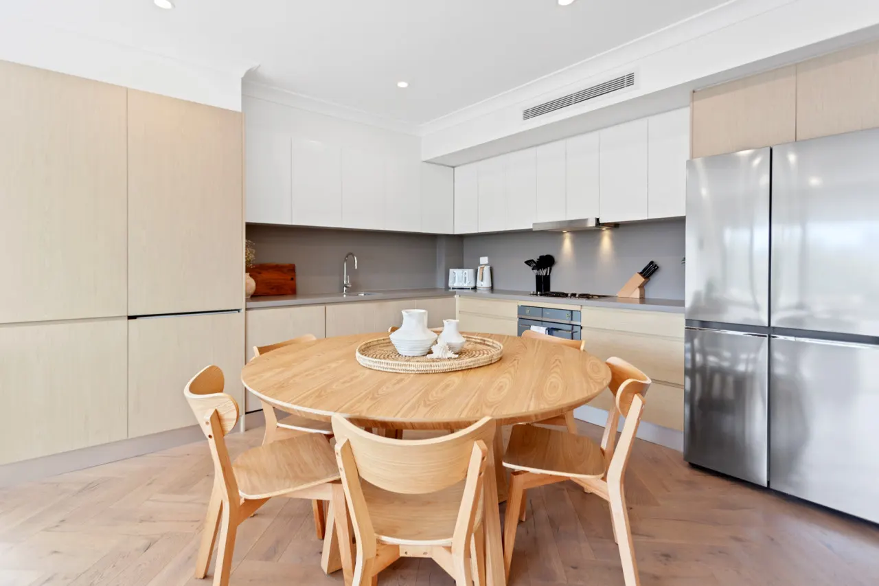 Modern Top Floor Home at Coogee Beach 11