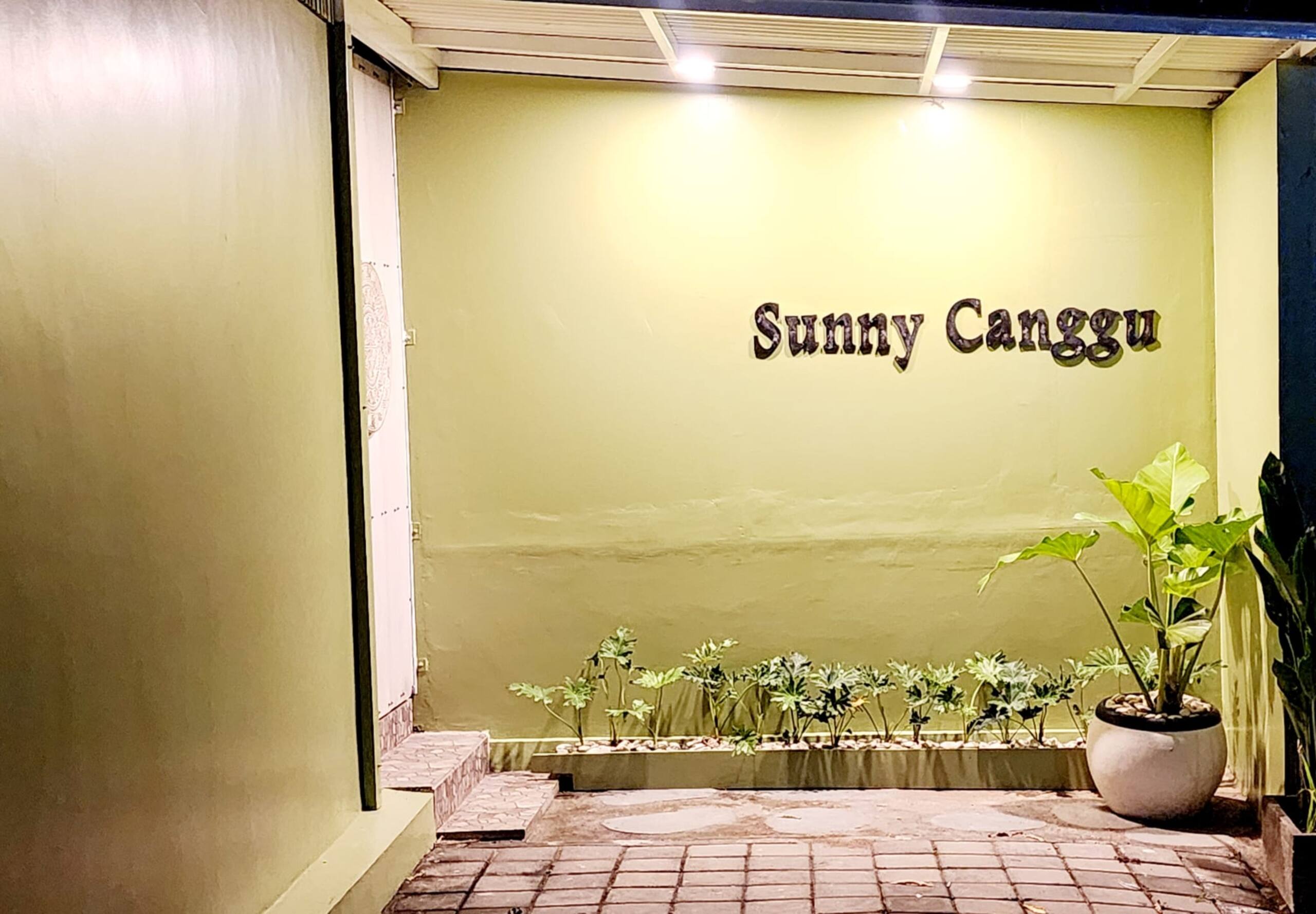 1BR Suite w' Pool View in Canggu 13