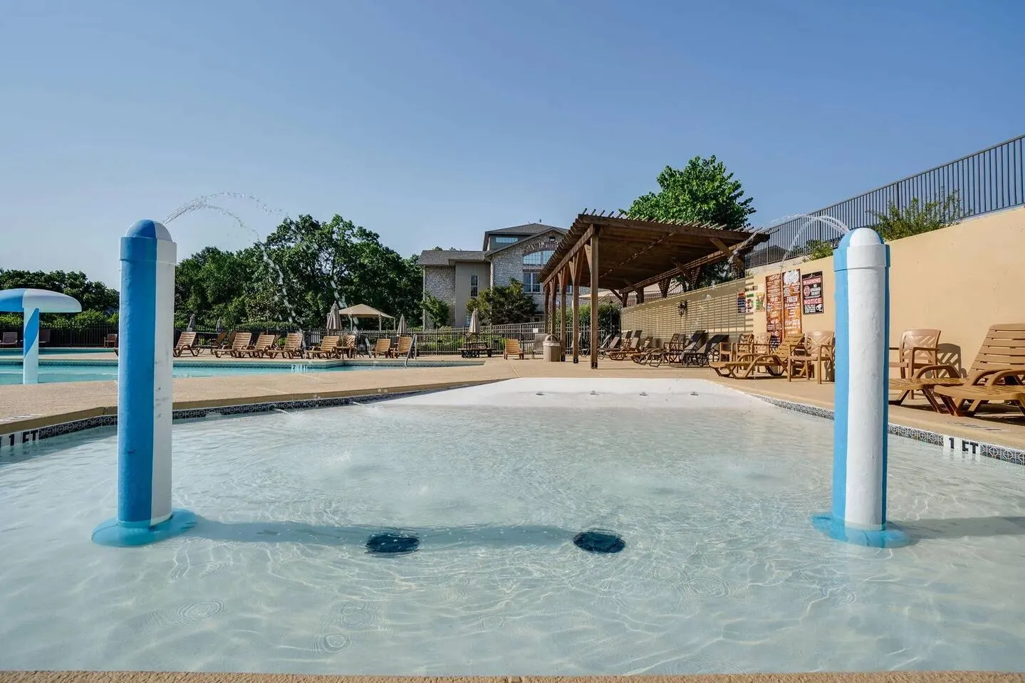 Indoor Pool, Hot Tub, PT Royale, Bunk Room, LAKE! 16