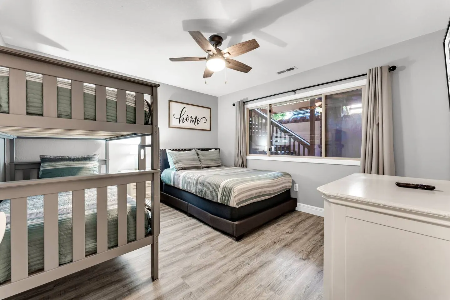 Indoor Pool, Hot Tub, PT Royale, Bunk Room, LAKE! 3