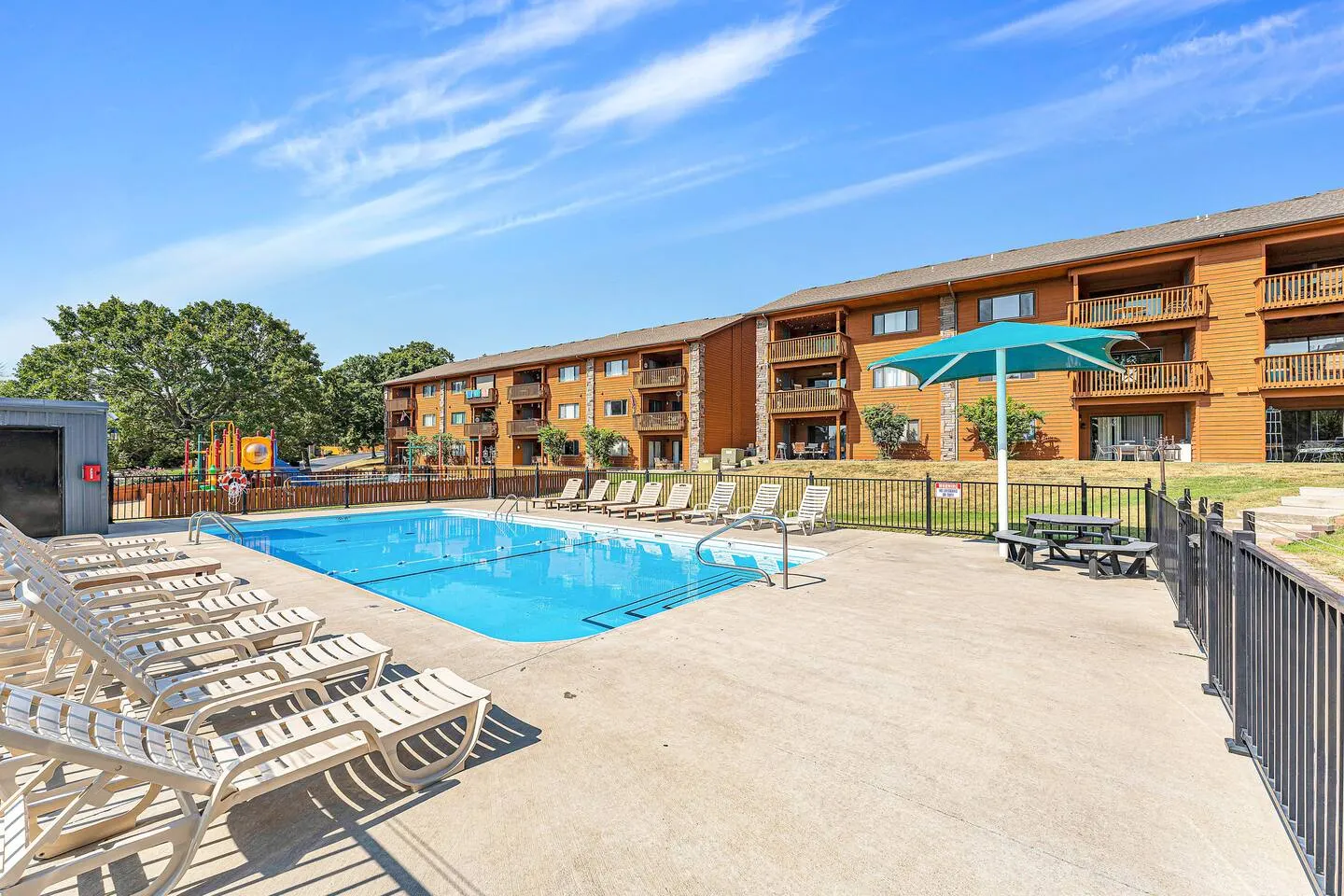 Indoor Pool, Hot Tub, PT Royale, Bunk Room, LAKE! 6