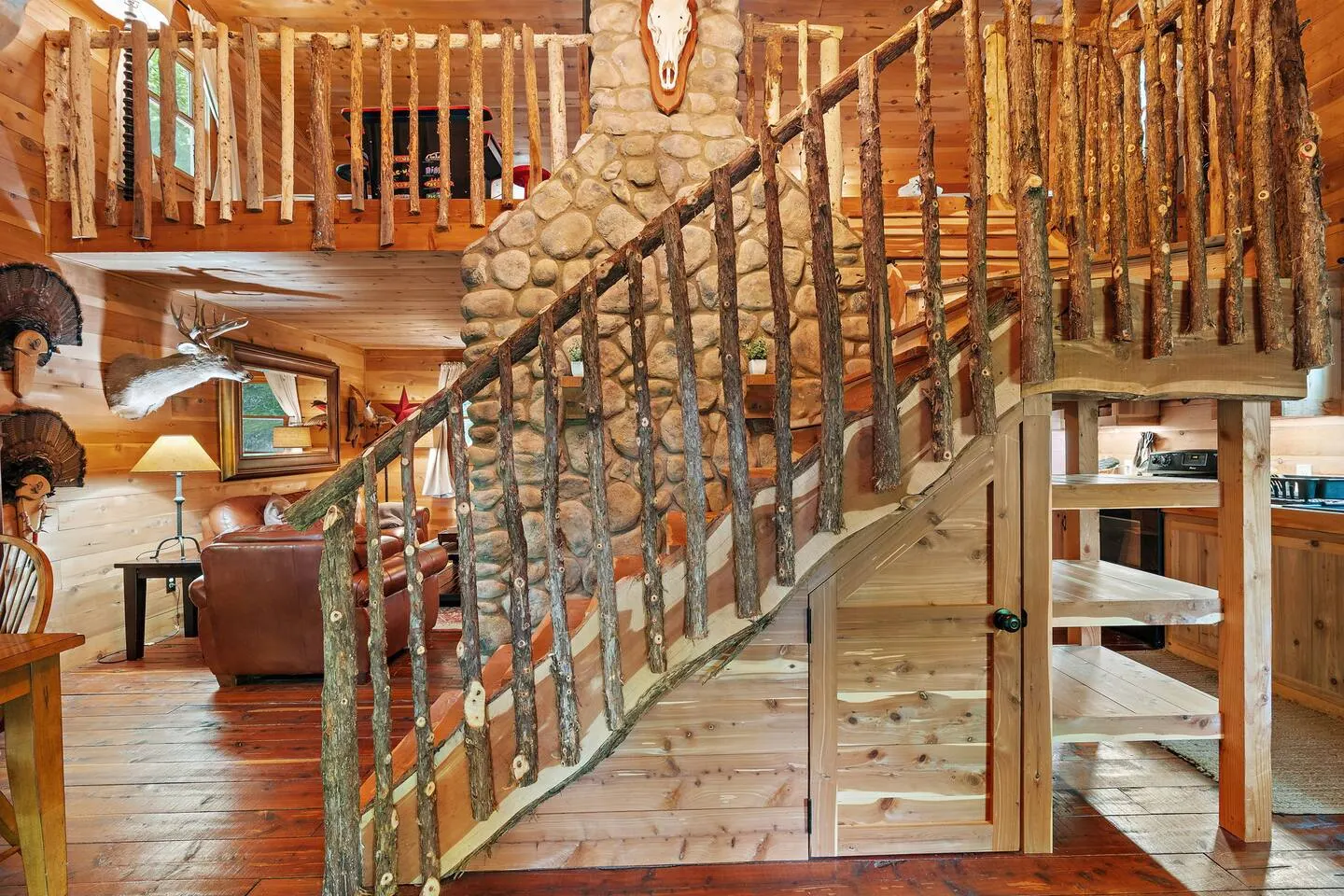 Franklin Cabin Sleeps 6 Arcade Woods + Trail 15