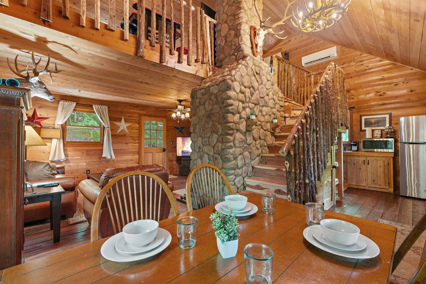 Franklin Cabin | Sleeps 6 | Arcade | Woods + Trail — photo 5