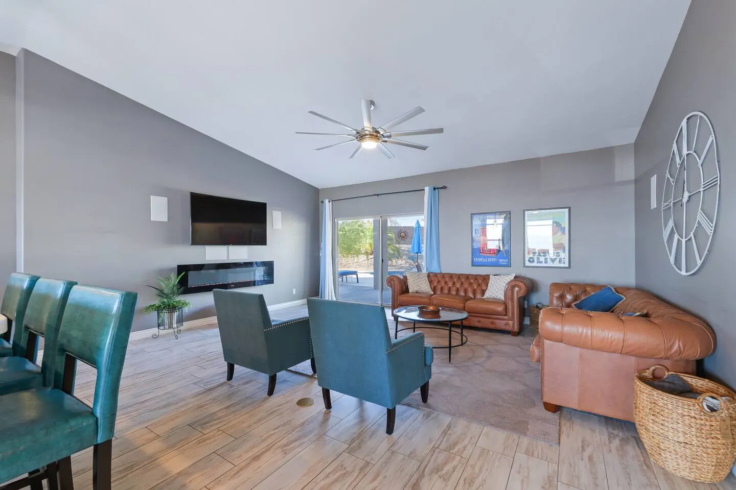 Luxury Lake View 3 bd Pool Sleeps 6 14