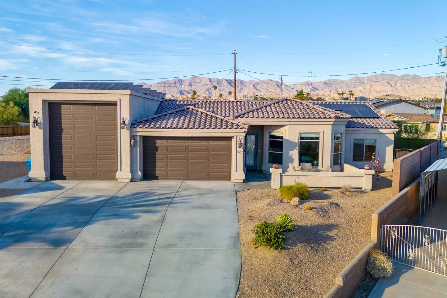 Luxury Lake View | 3 bd | Pool | Sleeps 6 — photo 3