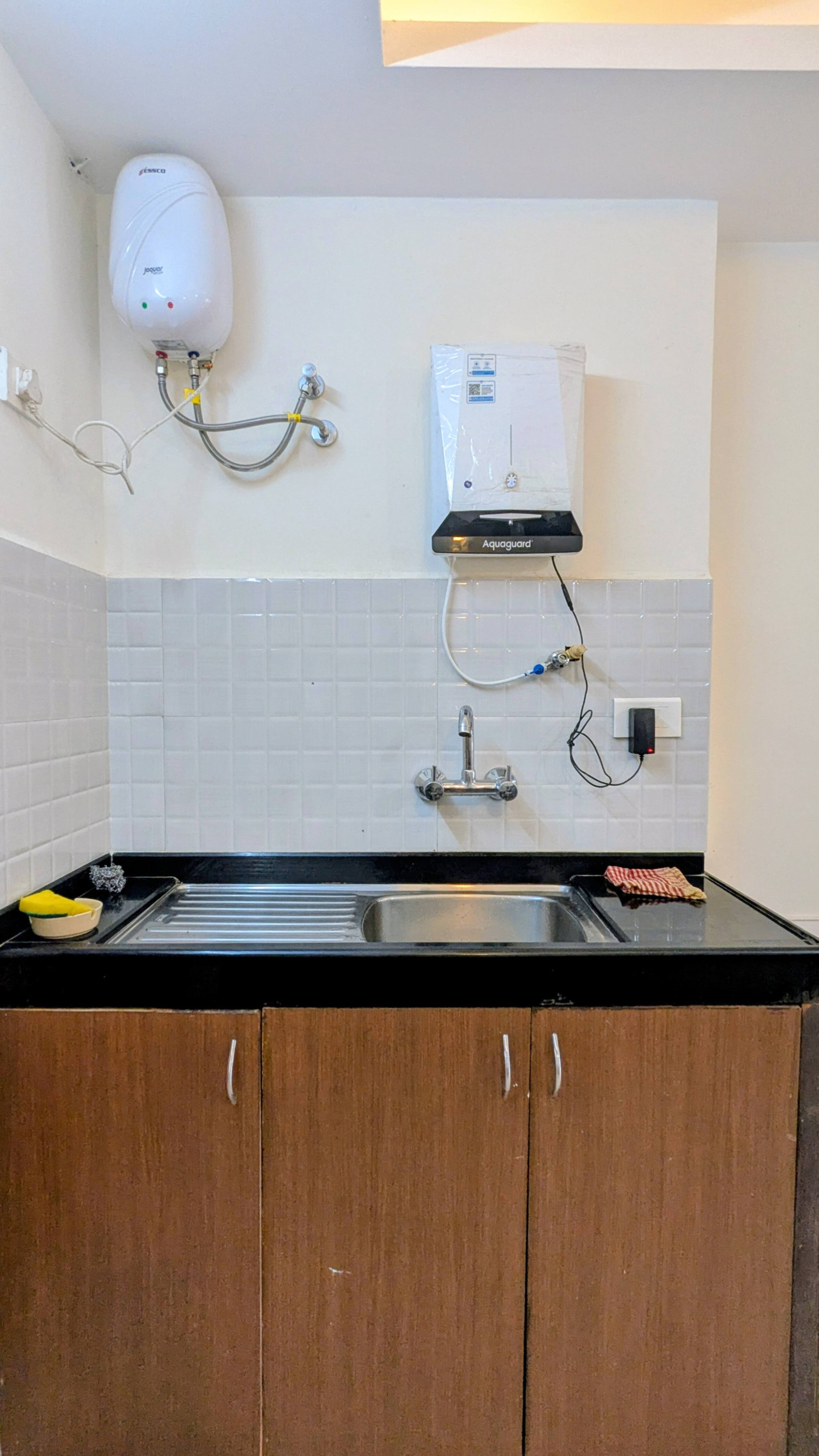 Spacious 3-Bedroom Apartment In Central Location 7