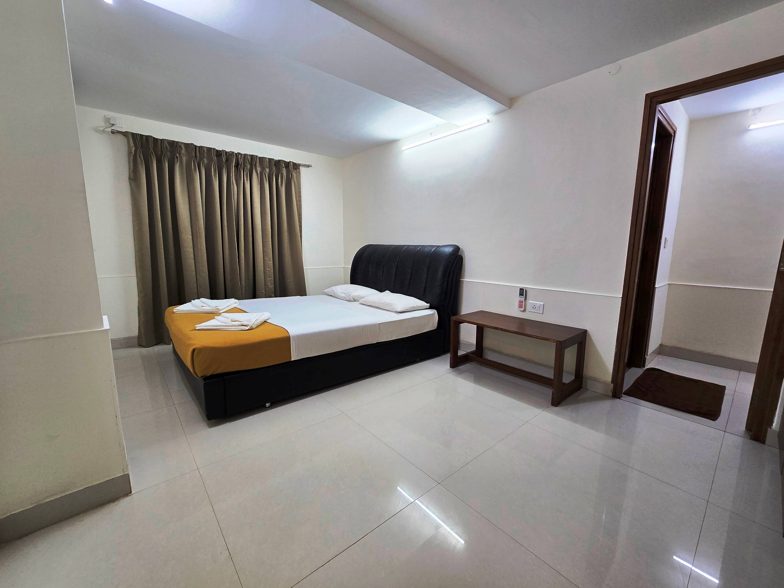 Spacious 3-Bedroom Apartment In Central Location 23