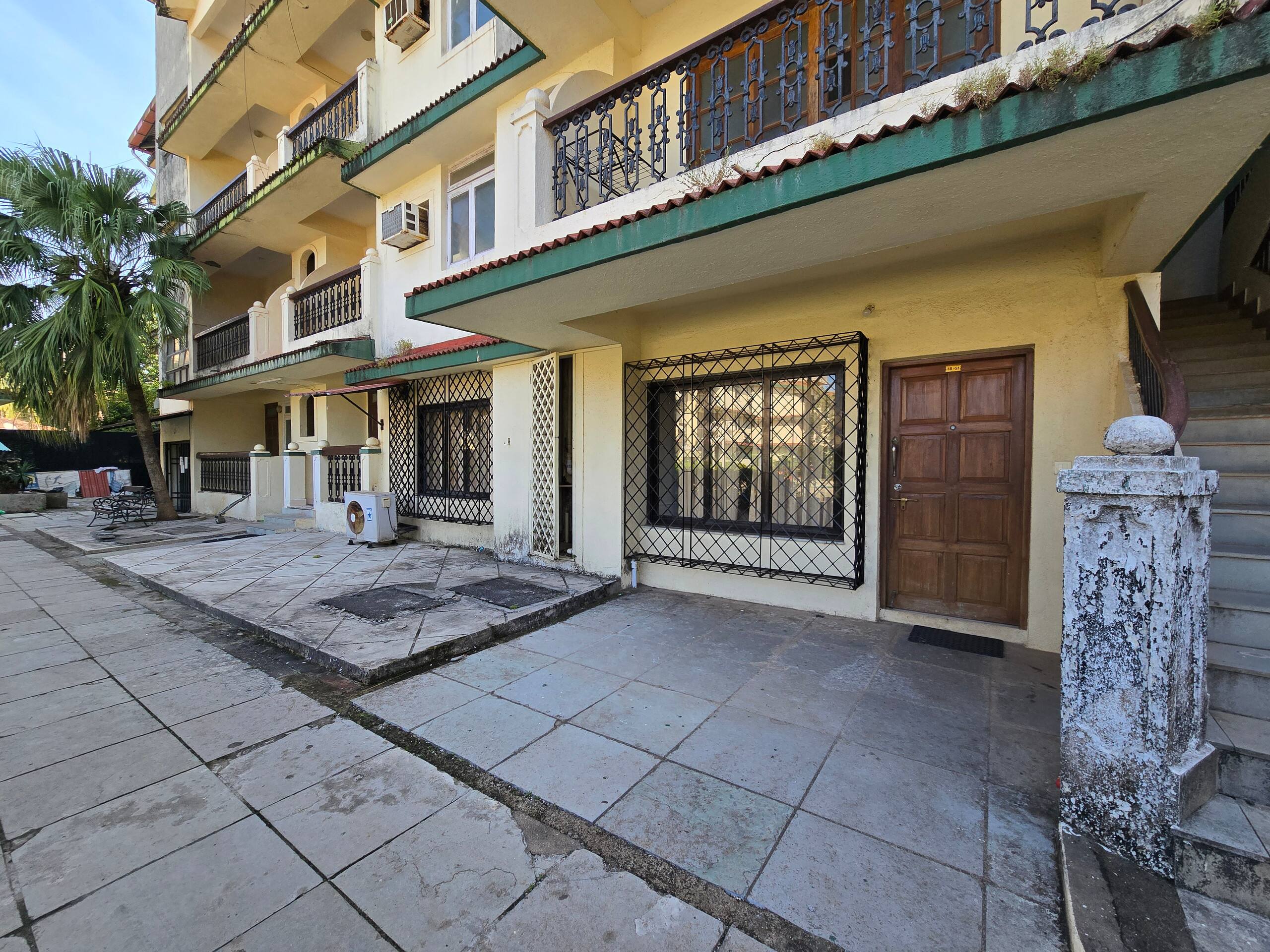 Spacious 3-Bedroom Apartment In Central Location 37