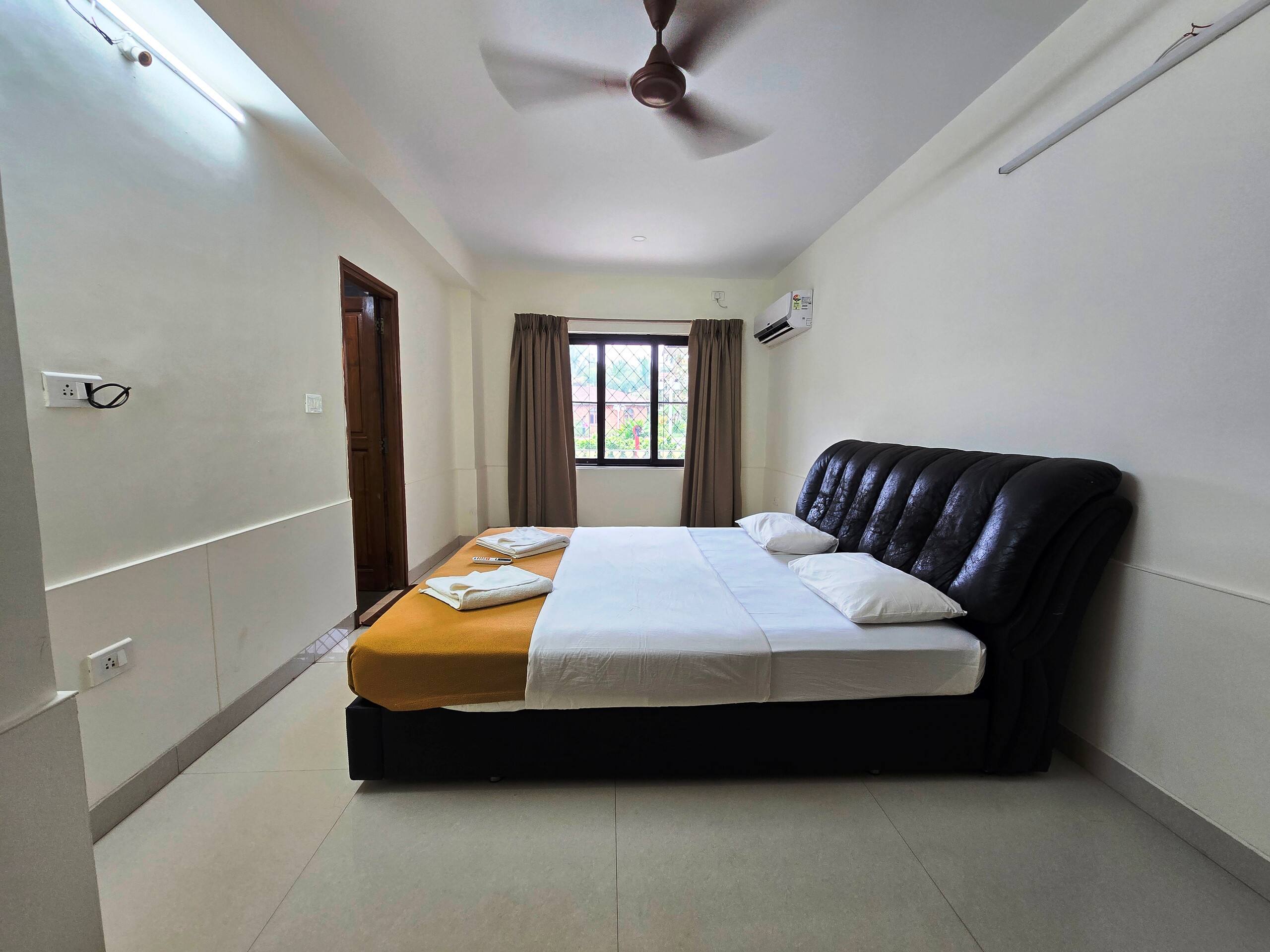 Spacious 3-Bedroom Apartment In Central Location 15