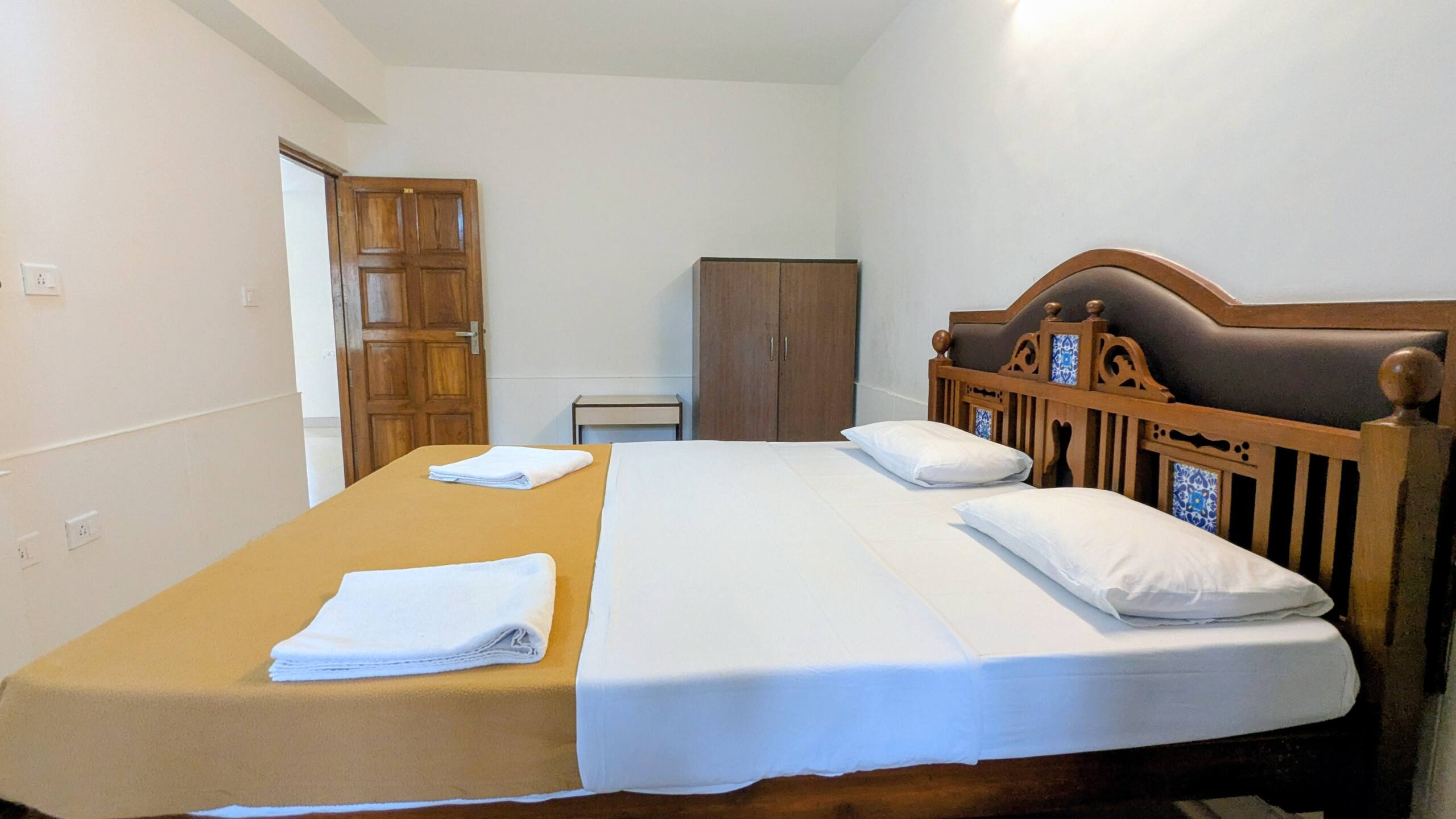 Spacious 3-Bedroom Apartment In Central Location 21