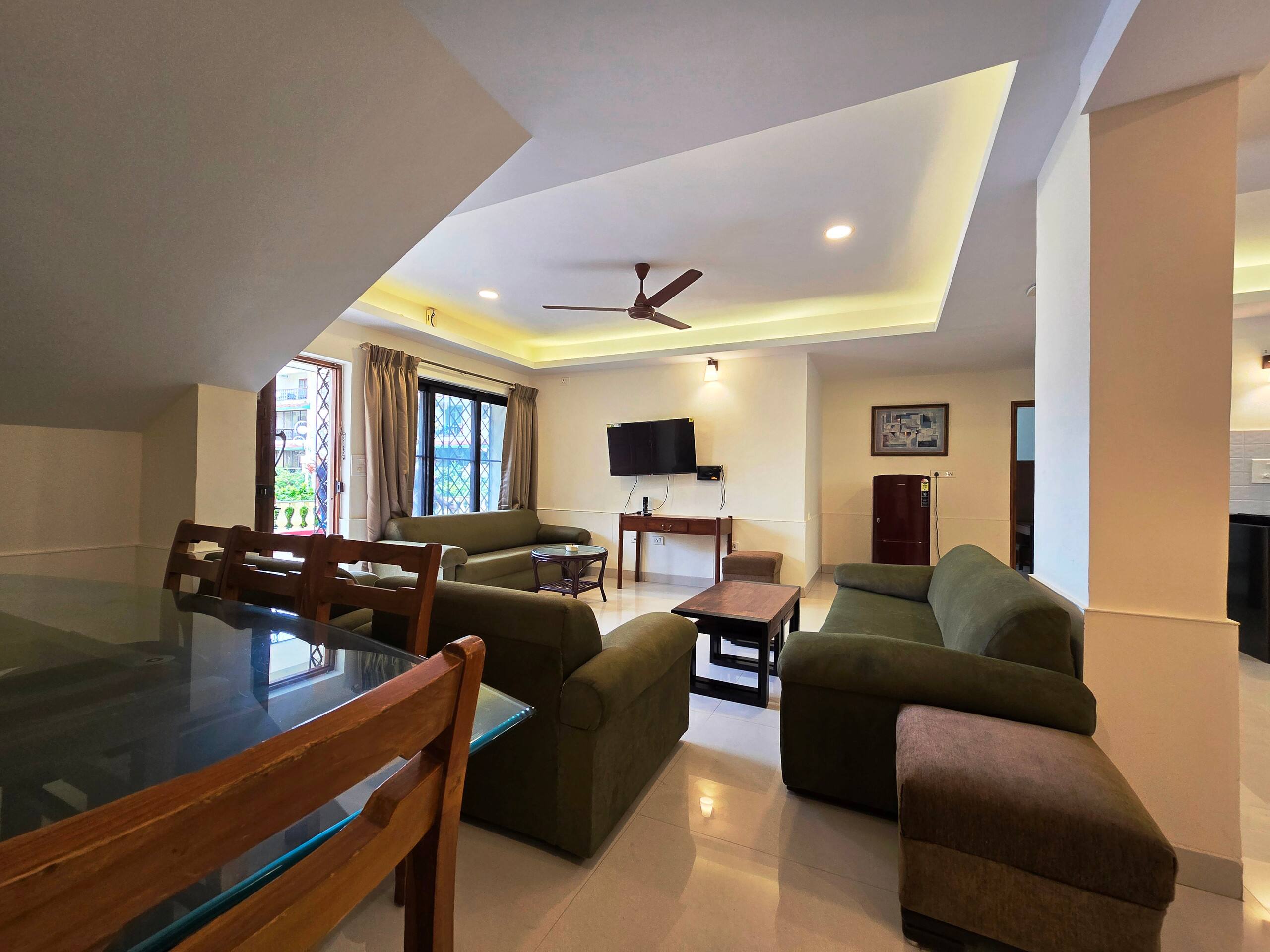Spacious 3-Bedroom Apartment In Central Location 13