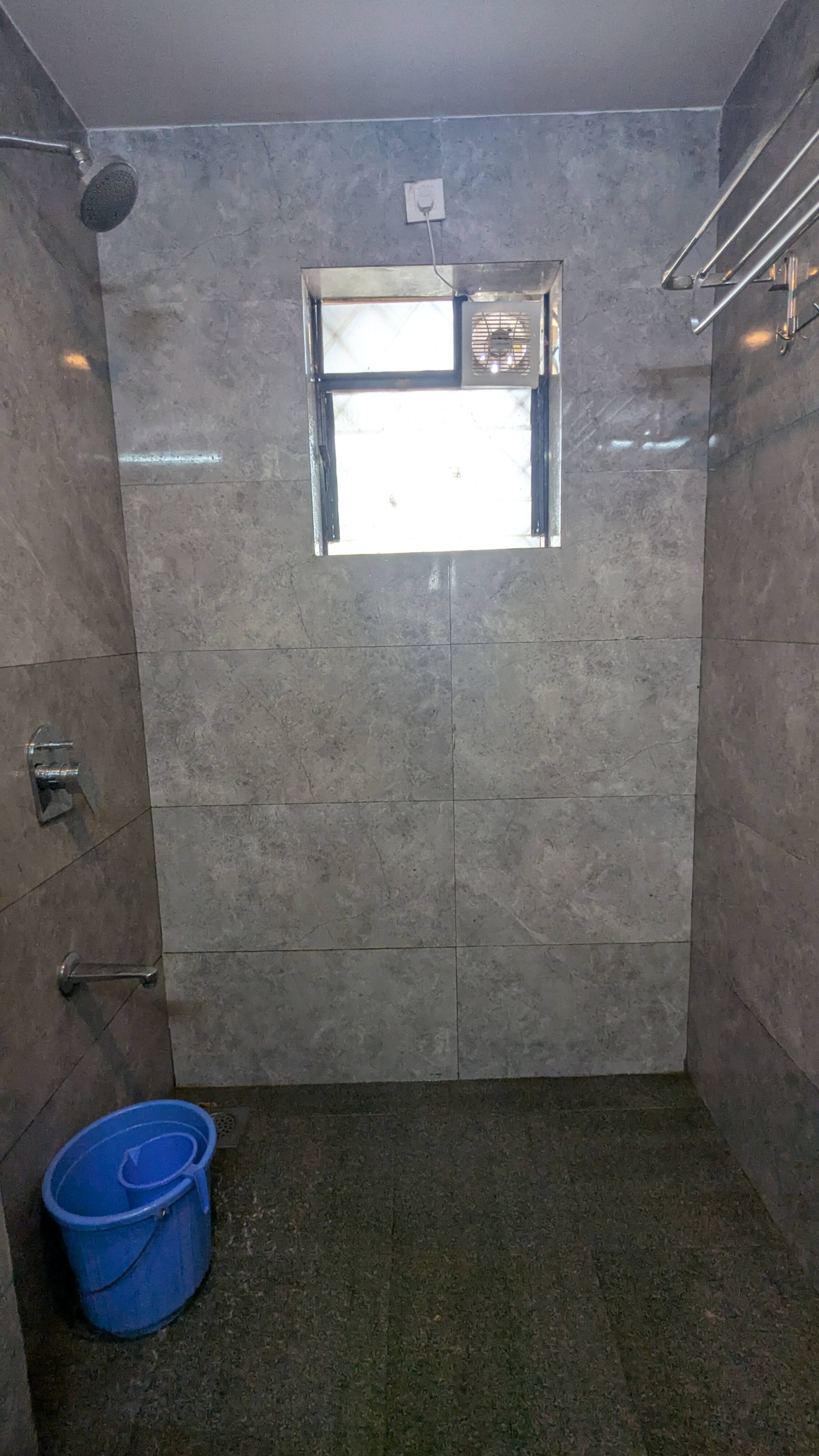 Spacious 3-Bedroom Apartment In Central Location 27