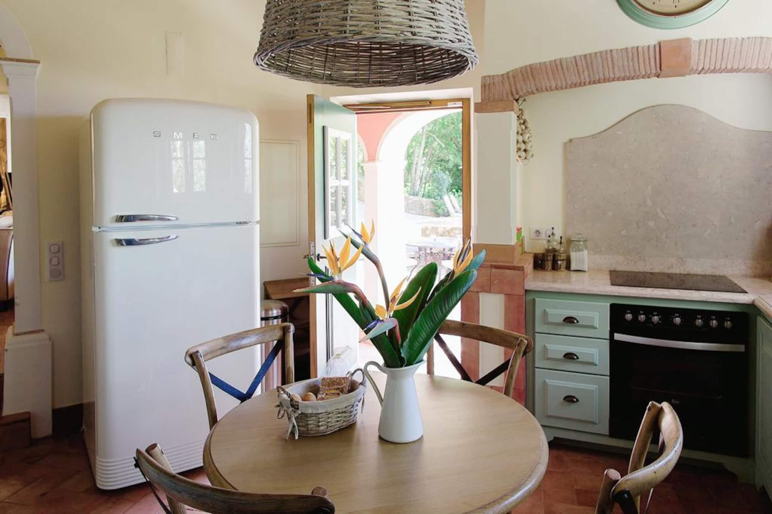 Cozy Private Cottage with Fireplace & Outdoor Tub 11