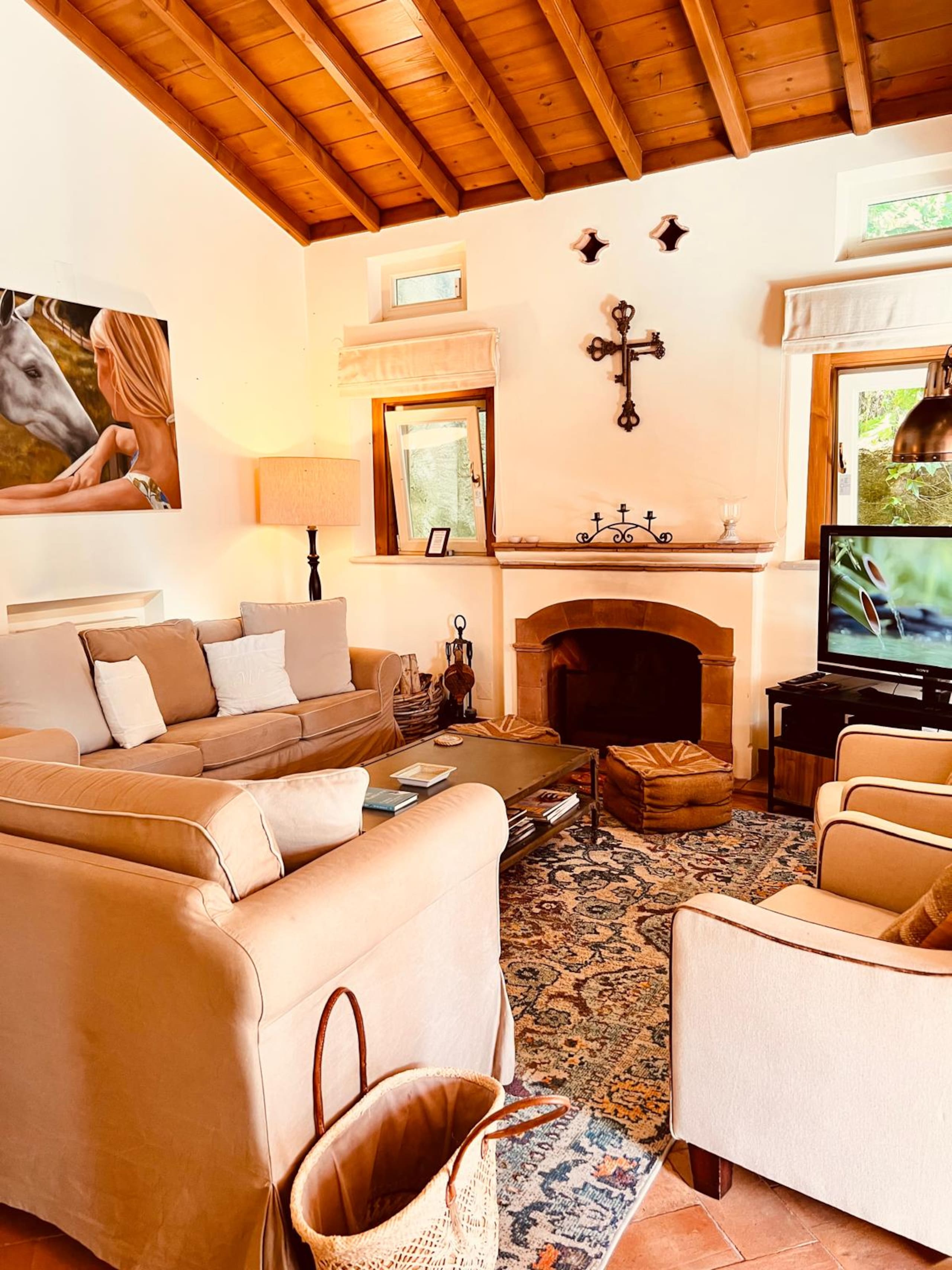 Cozy Private Cottage with Fireplace & Outdoor Tub 7