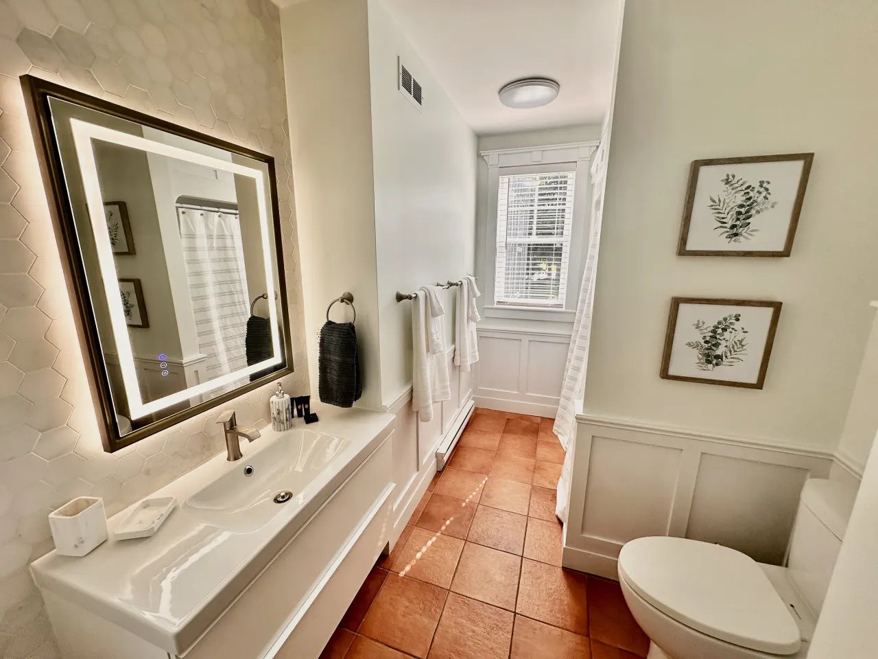 Coastlines Retreat Ocean Views Sleeps 9 6