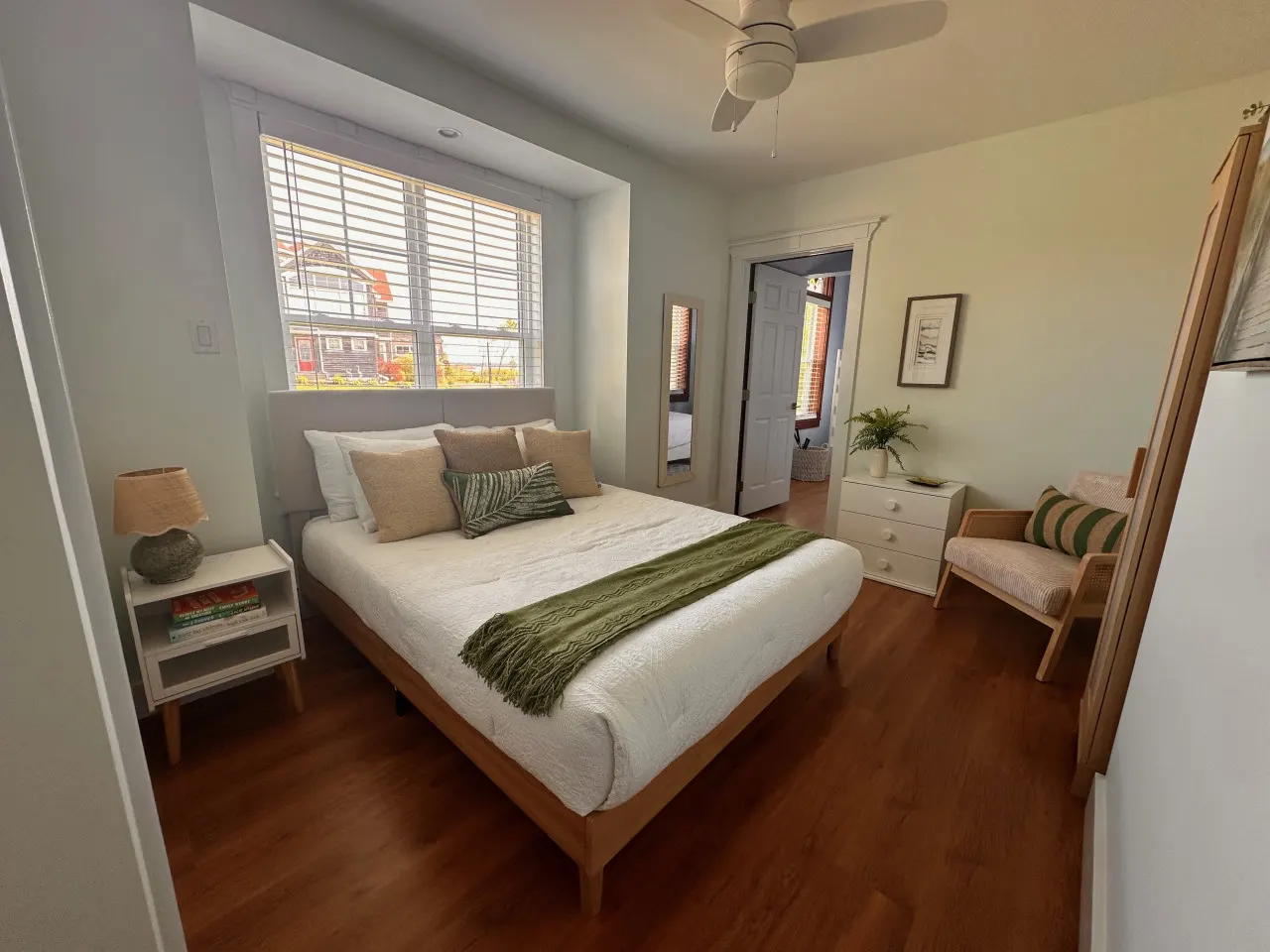 Coastlines Retreat Ocean Views Sleeps 9 8