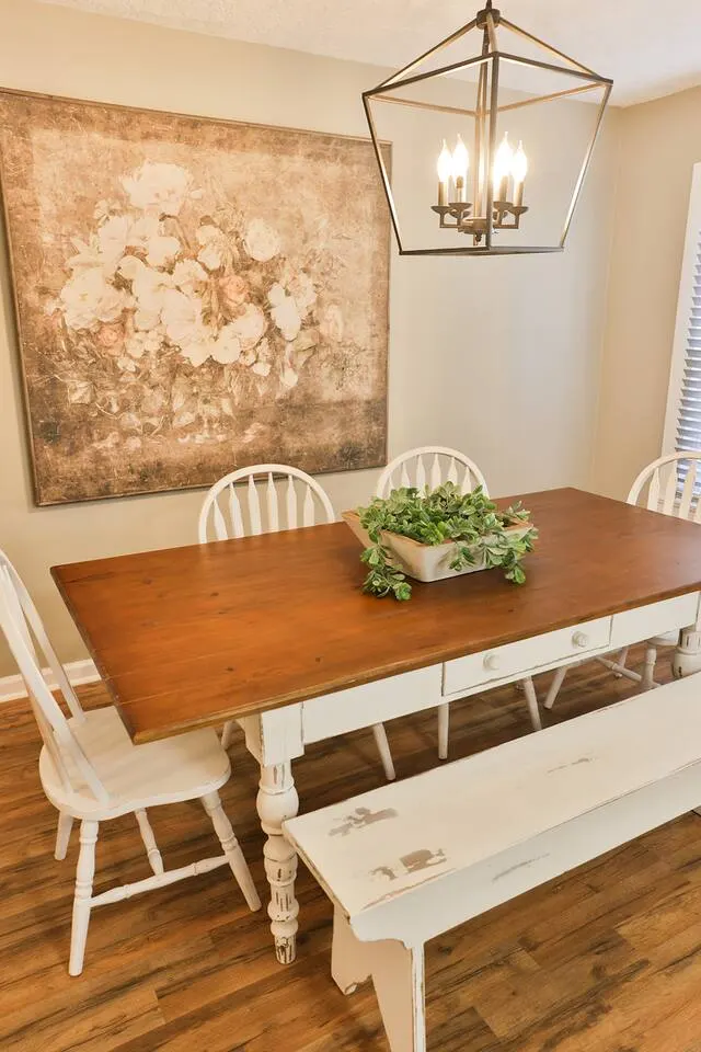 Historic Downtown Oxford rancher with King Bed 15
