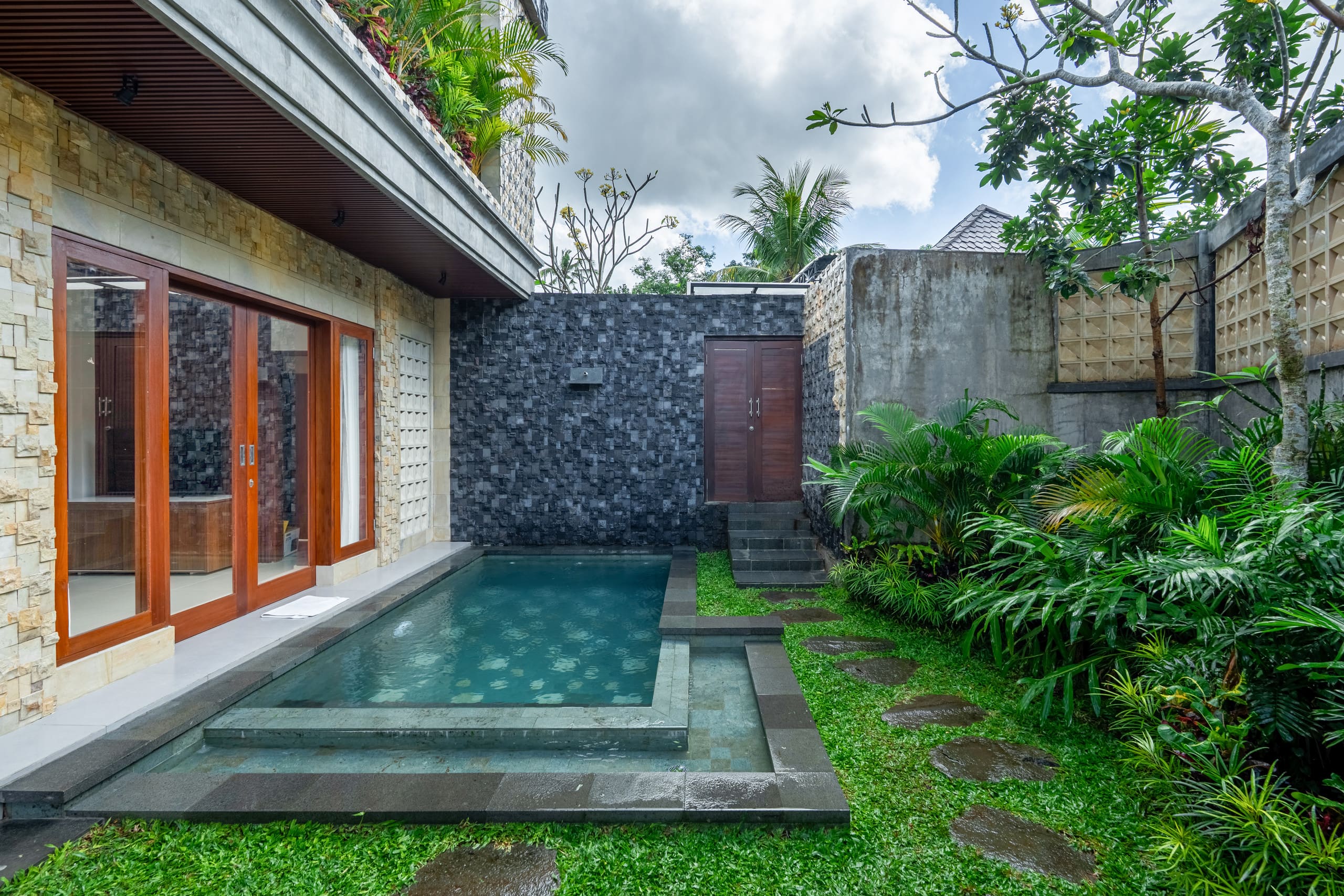 Two bedroom private pool villa in Ubud 30