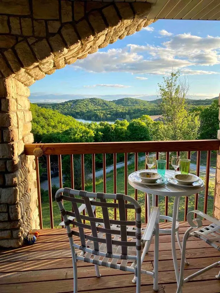 Gorgeous Lake/Mtn Views, Walk to Lake, SDC Close! - Apartment 3