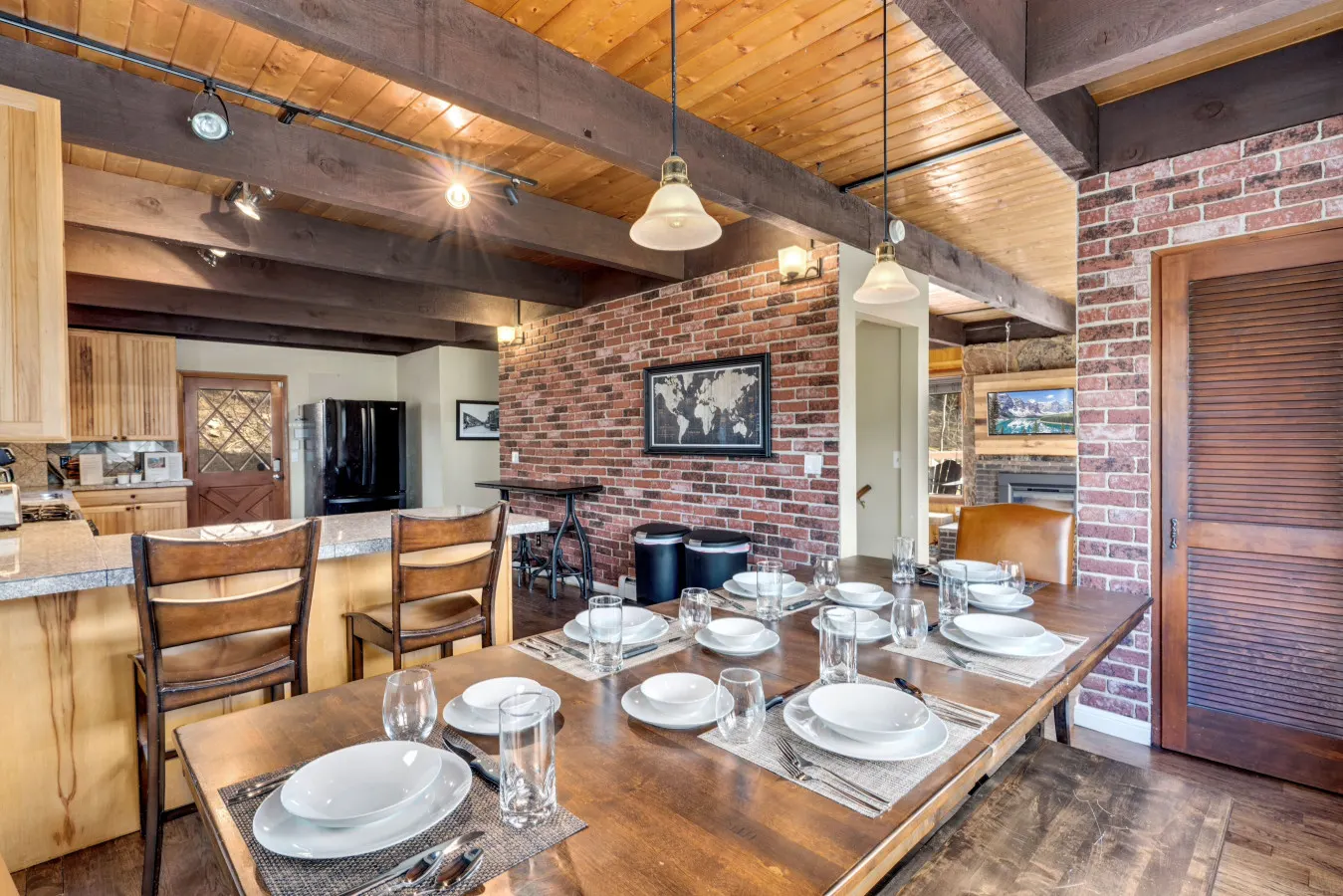5BR Mountain Retreat Hot Tub Sleeps 12 6