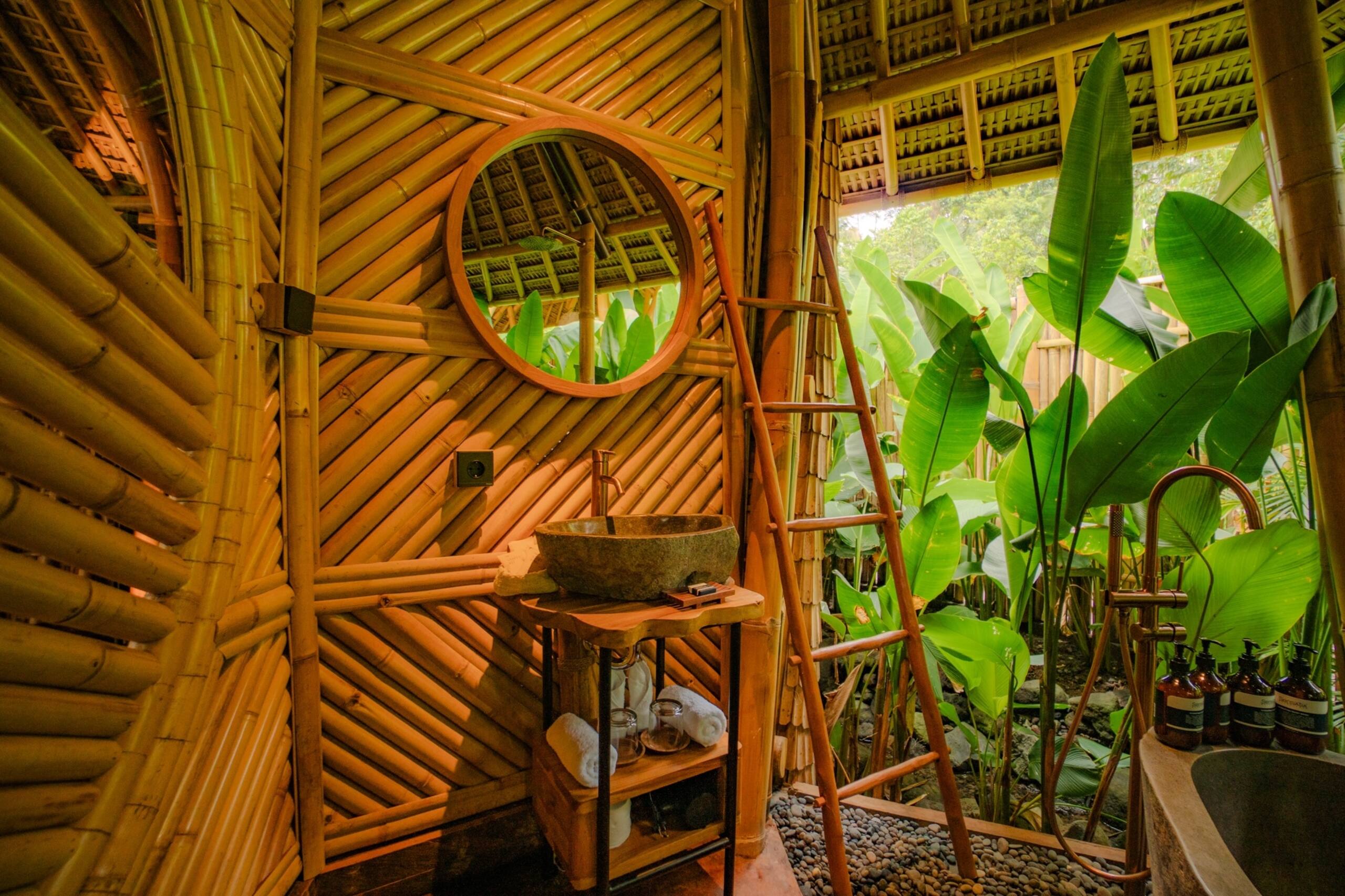 Atamendra-Riverview Bamboo Villa in Sidemen 13
