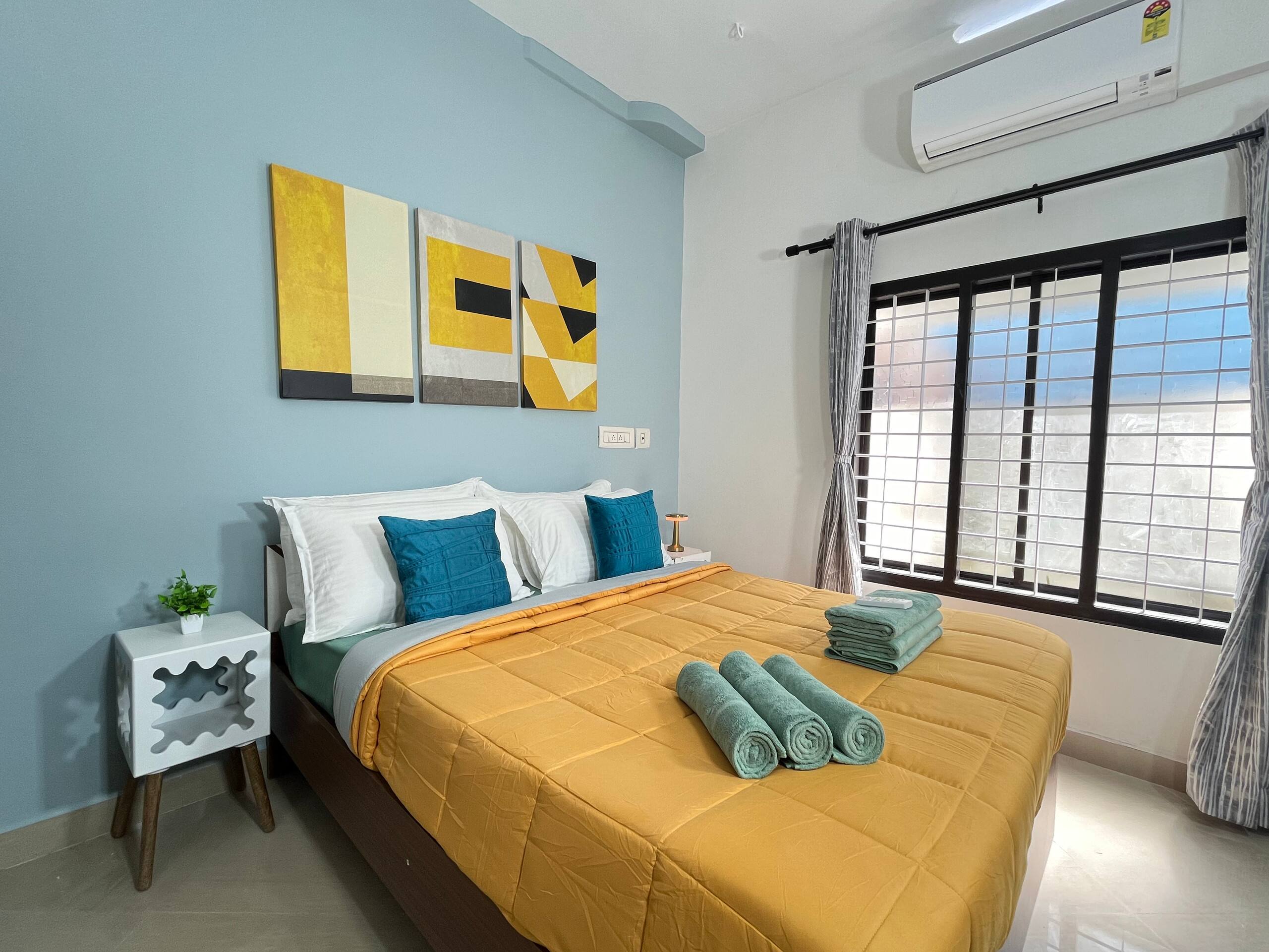 VAR- Coastal Haus 5 Min to Beach, AC 4BHK-Foosball 25