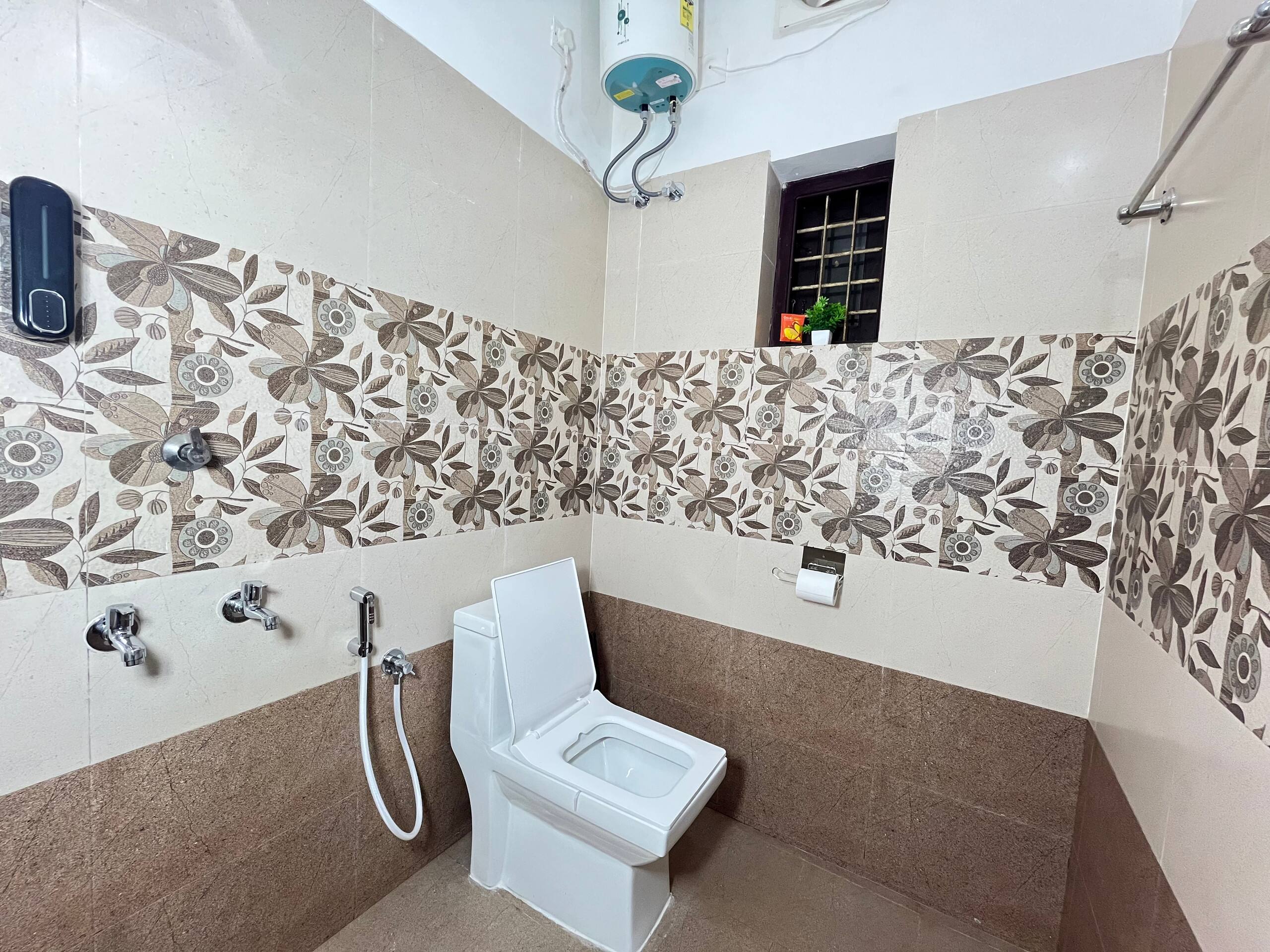 VAR- Coastal Haus 5 Min to Beach, AC 4BHK-Foosball 28