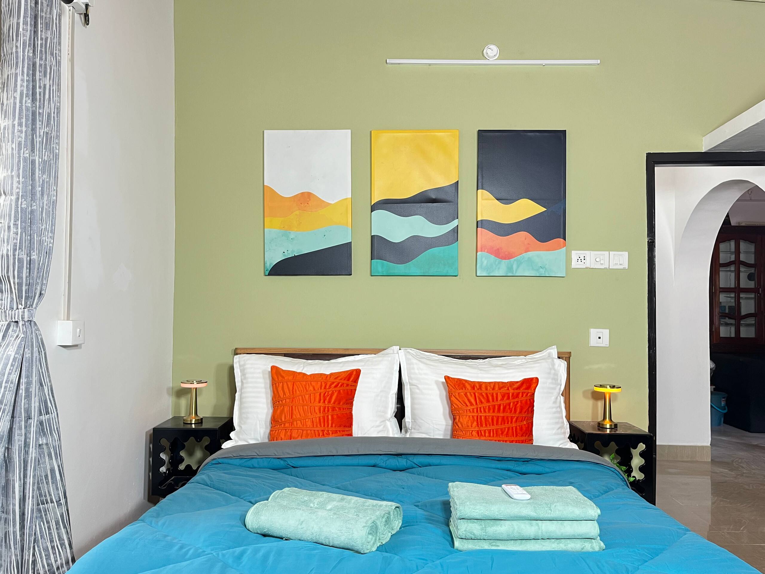 VAR- Coastal Haus 5 Min to Beach, AC 4BHK-Foosball 23
